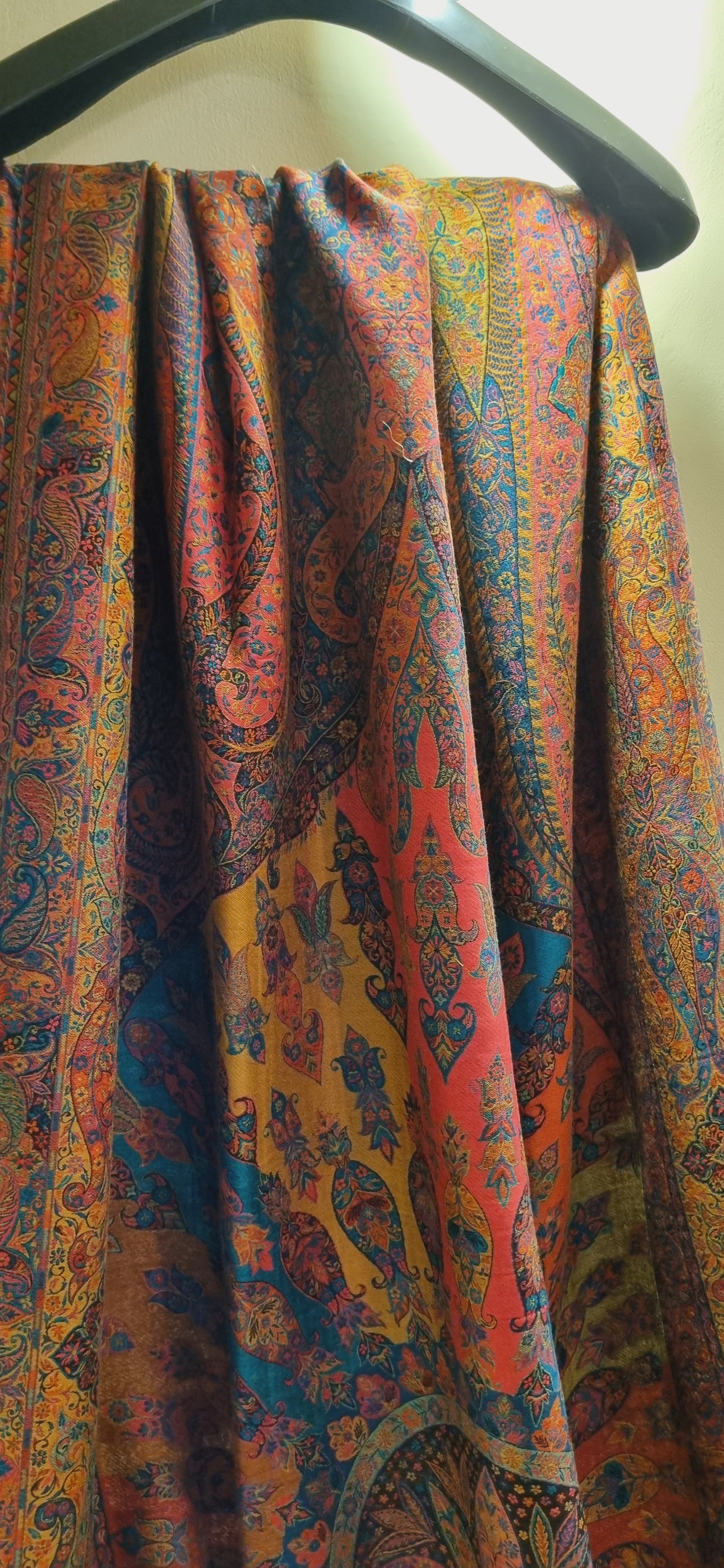 Shahjahani kaani shawl