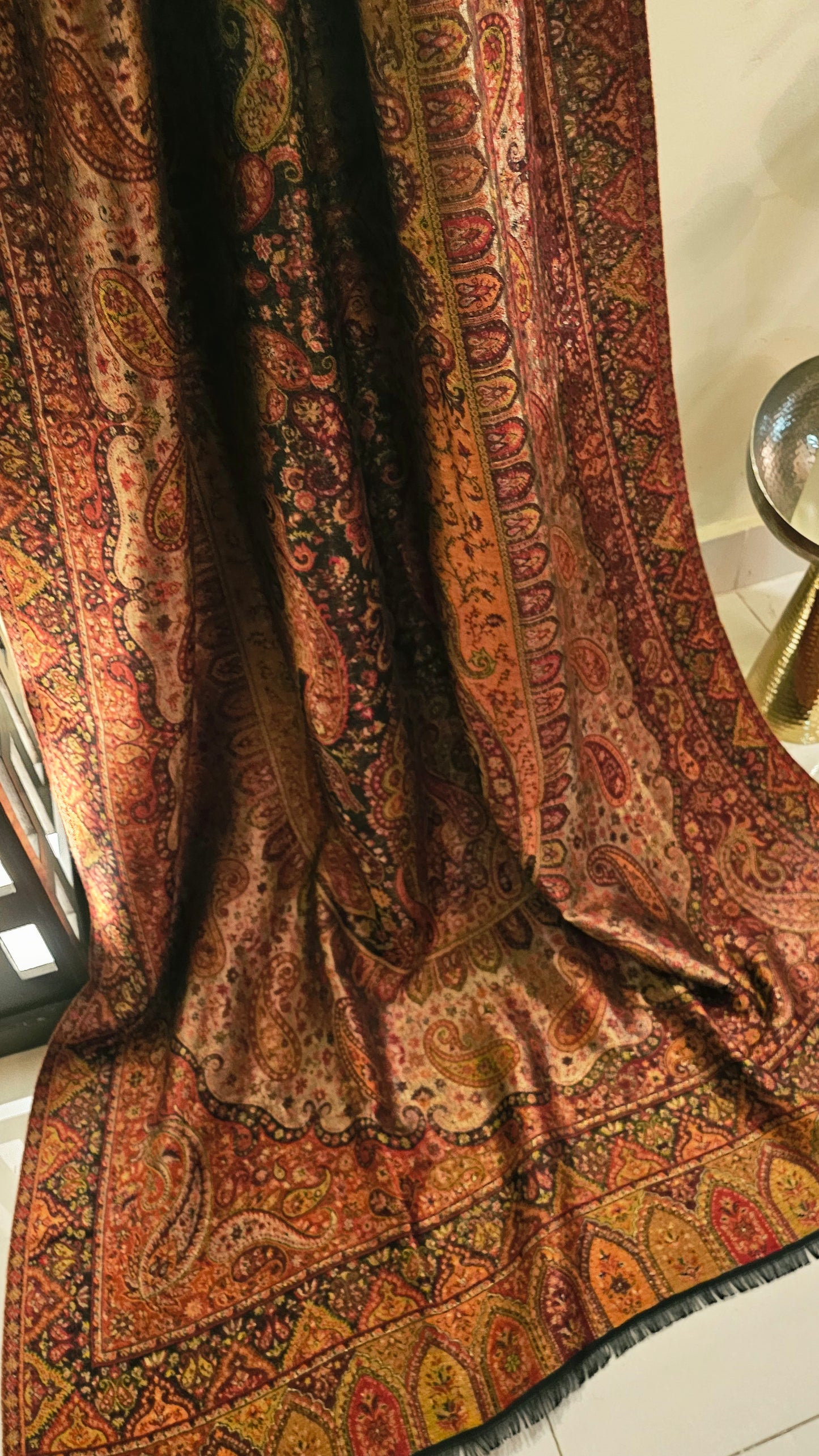 Gandhara reversible kaani: shawl