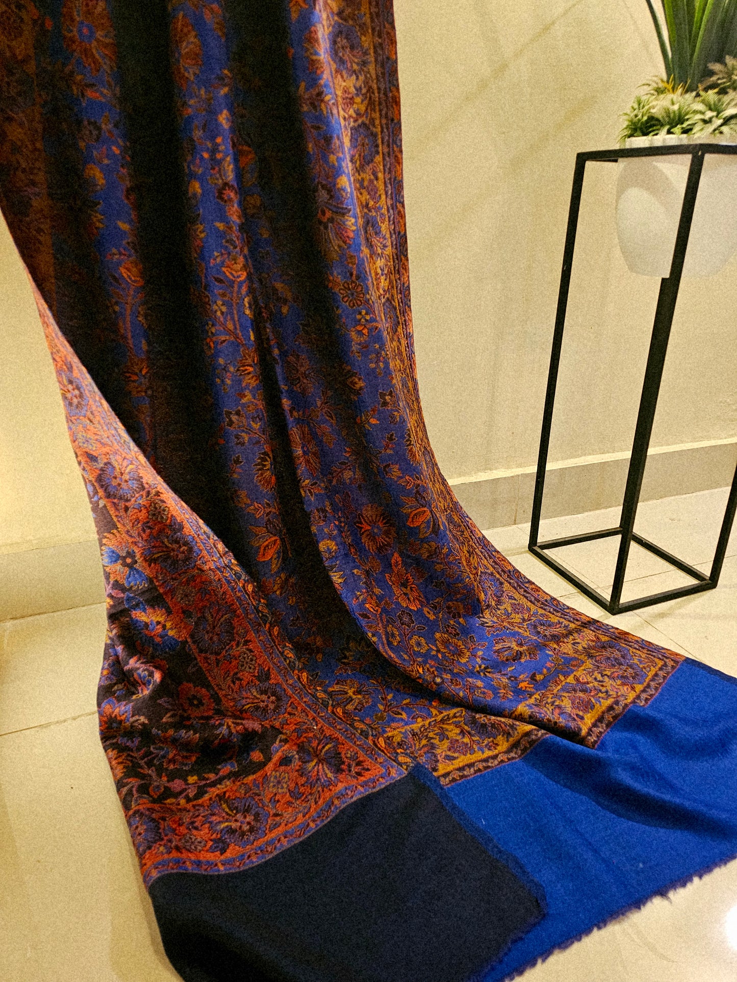 Reversible toosh kaani shawl