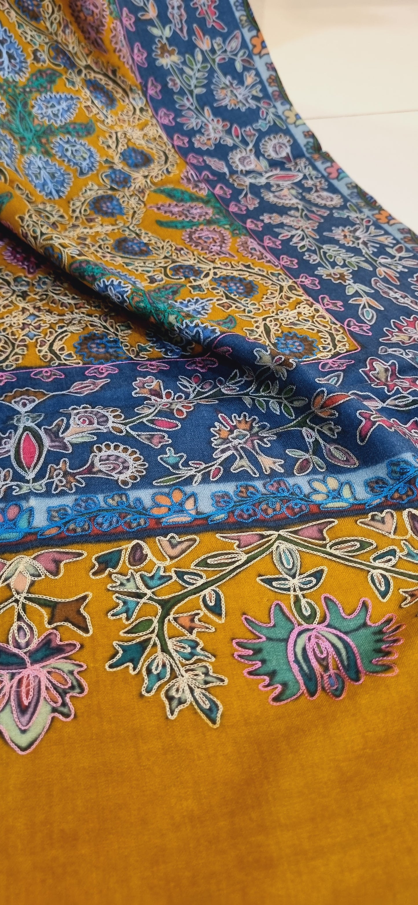 Reelkar embroidered pashmina shawl