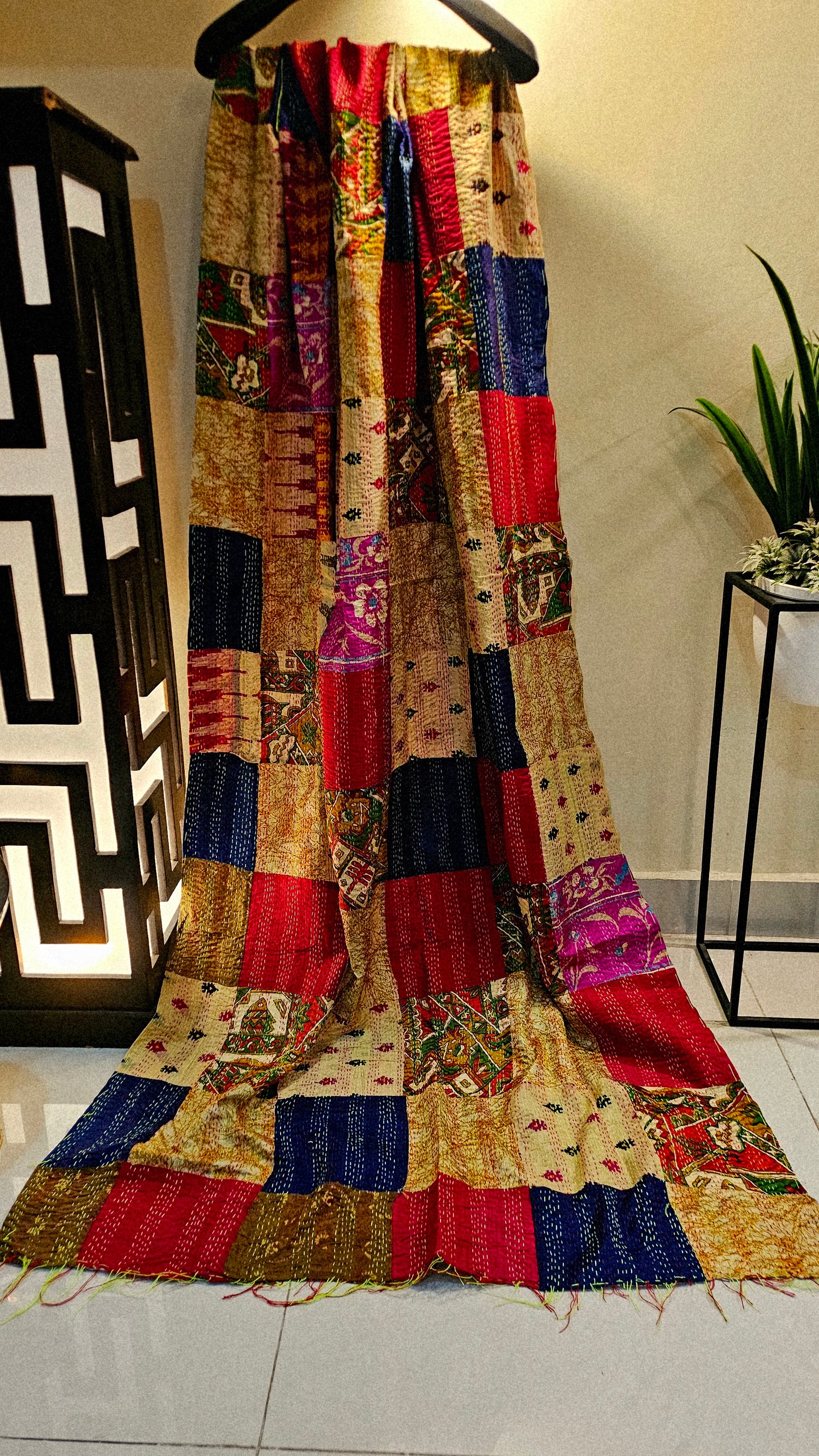 Hand embroidered rilli duapta