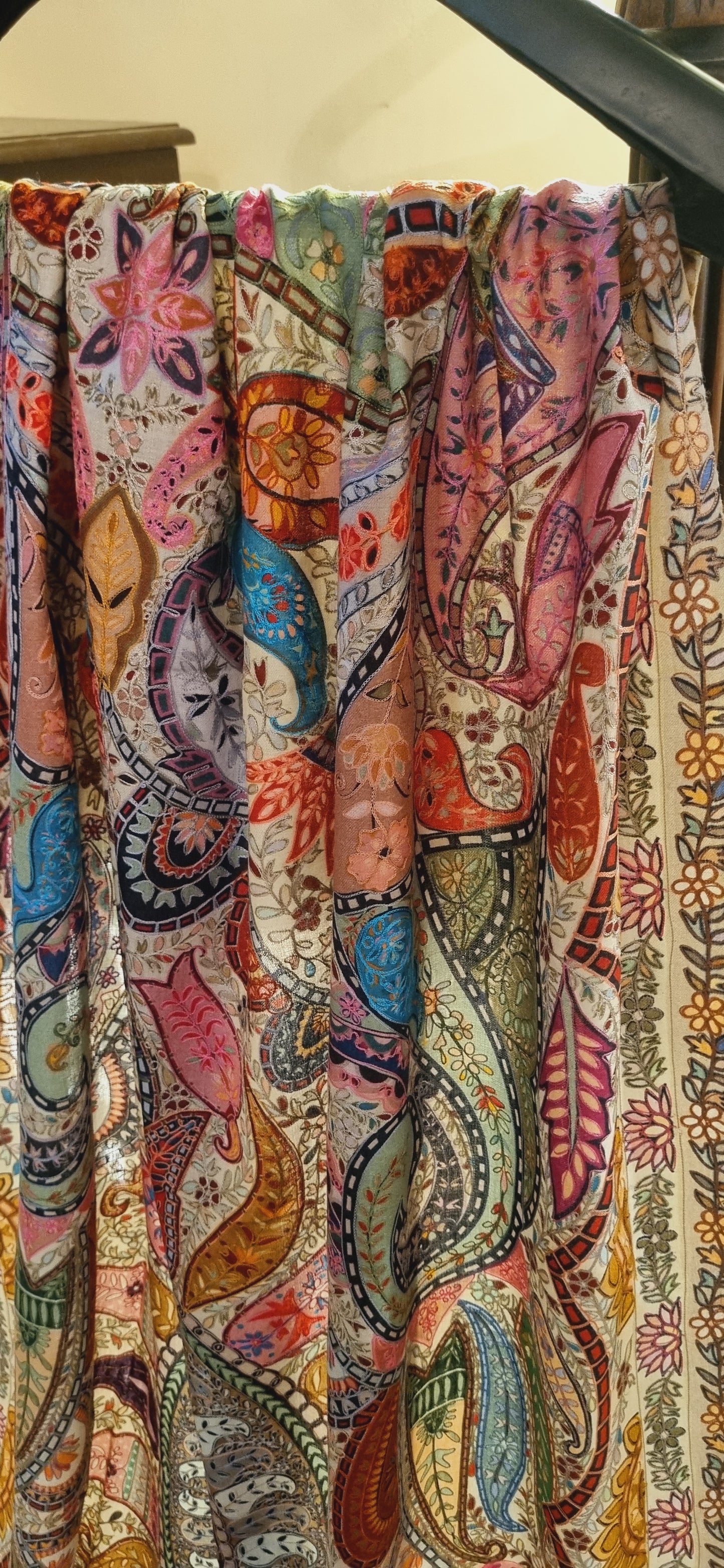 Reelkar pashmina shawl