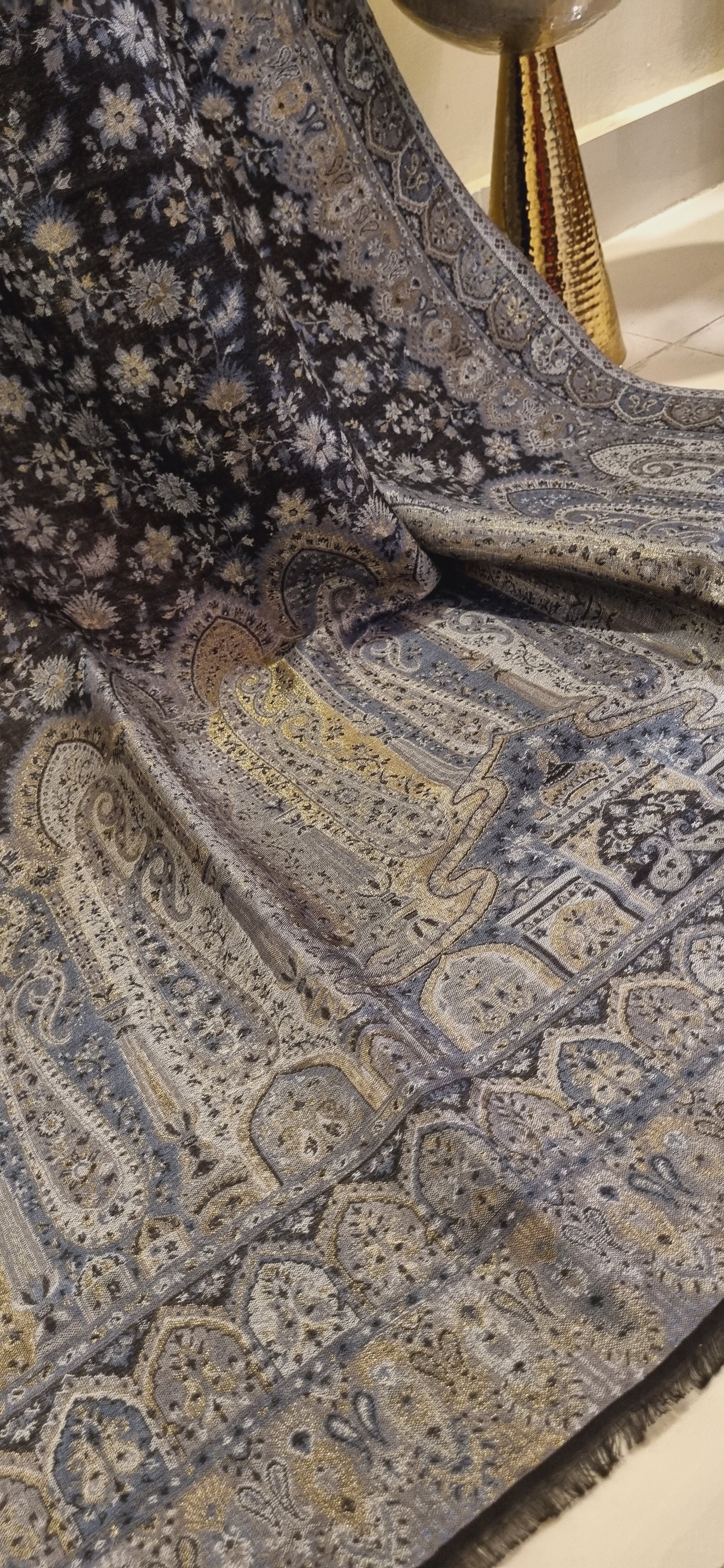 Reversible Moonlight gandhara kaani shawl