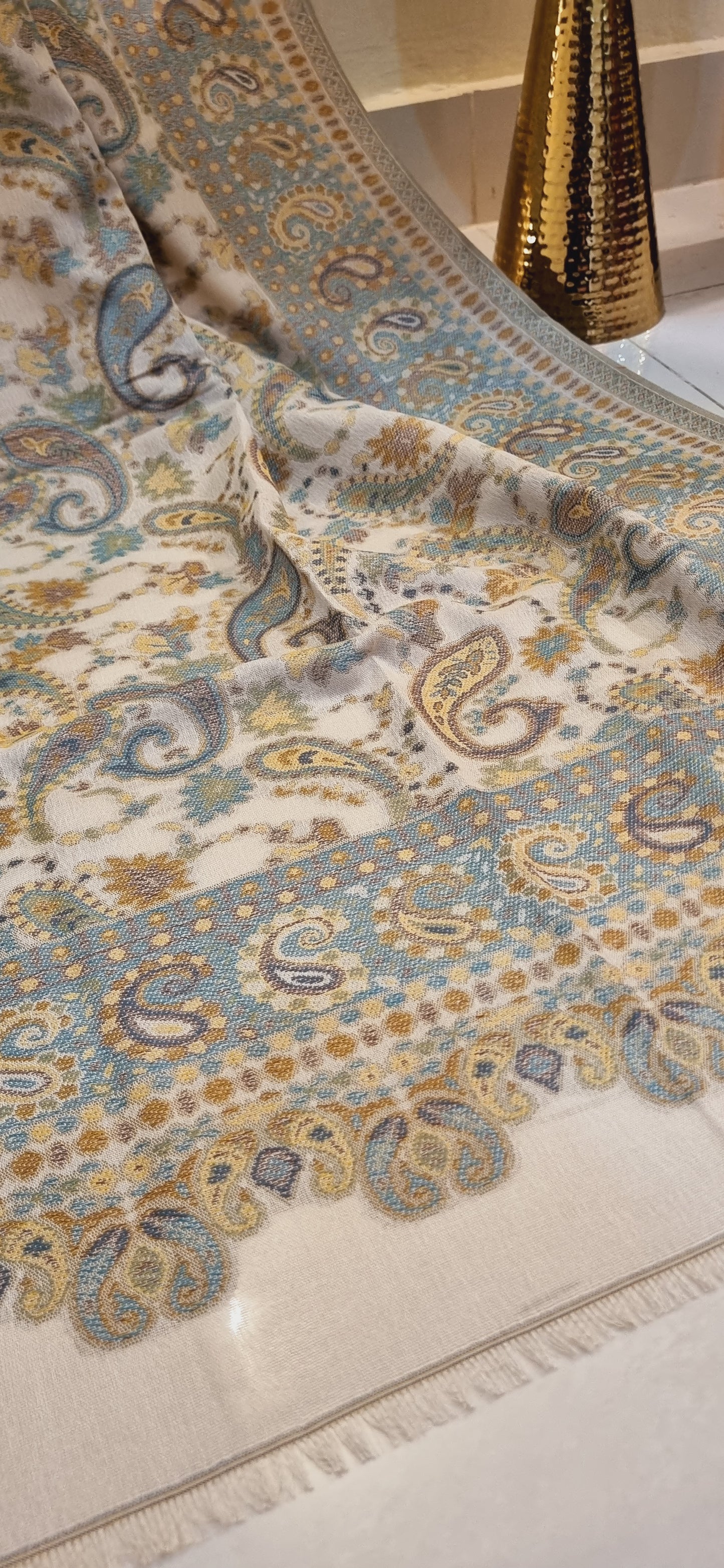 Woolen pashmina kaani shawl