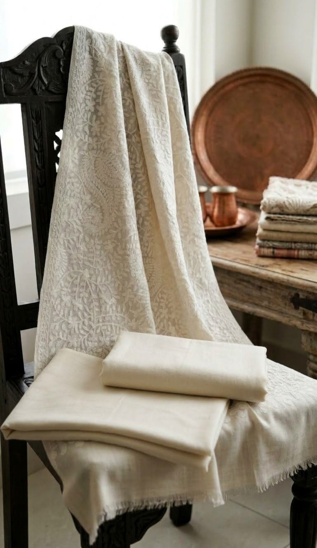 Embroidered minishawl suit: Pashmina