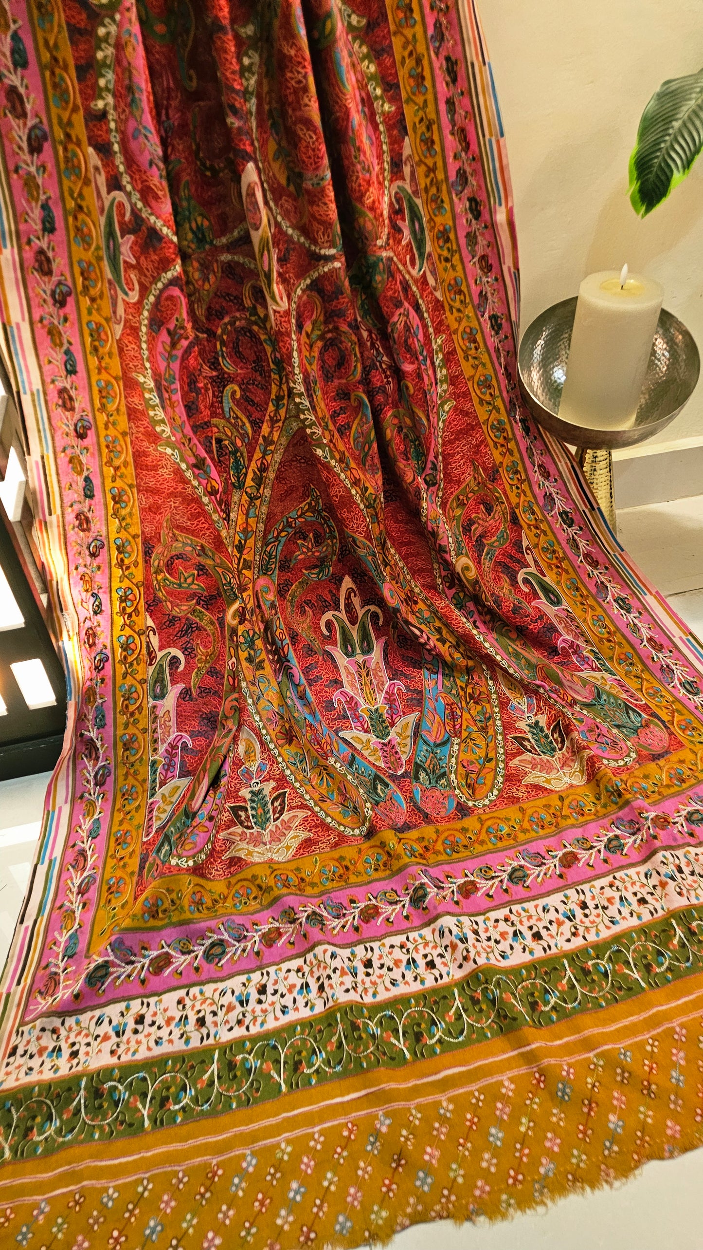 Reelkar embroidered: Pashmina