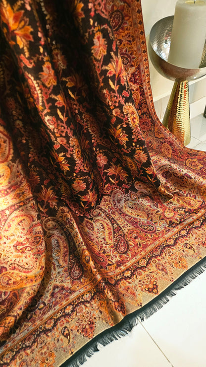 Moonlight reversible gandhara kaani: Pashmina