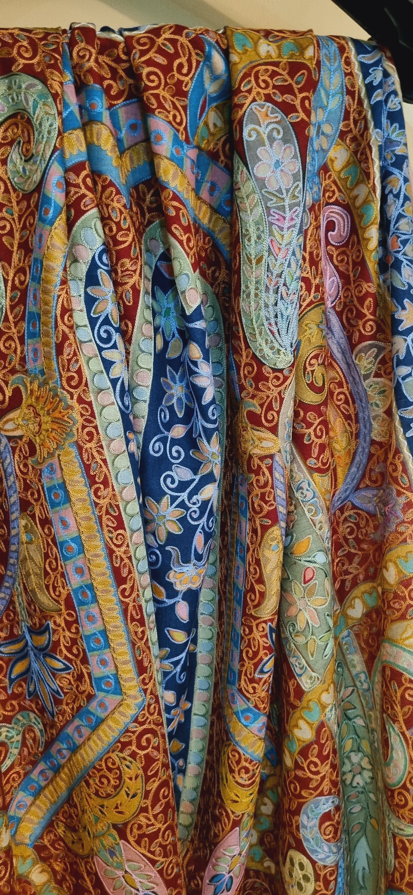 Reelkar embroidered pashmina