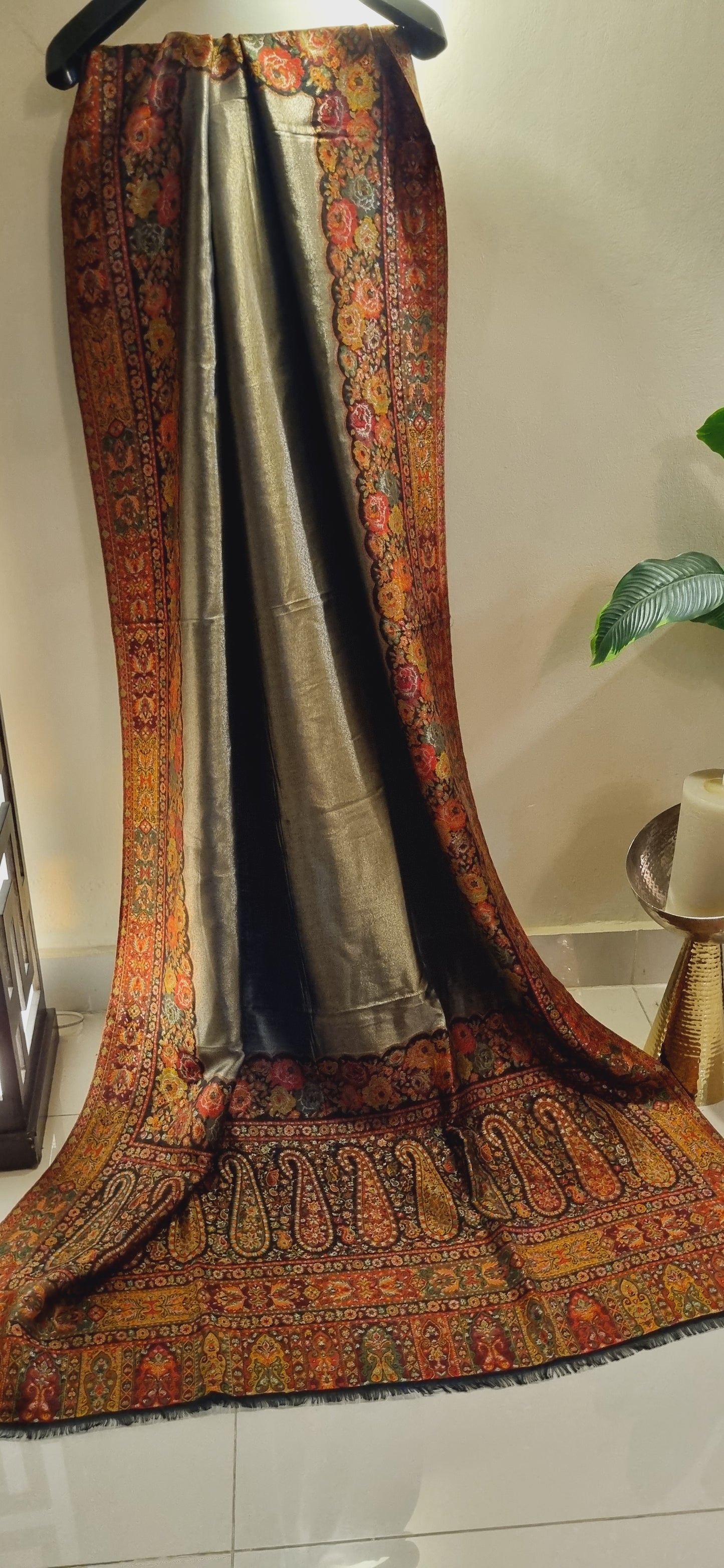 Reversible Moonlight gandhara kaani pashmina shawl