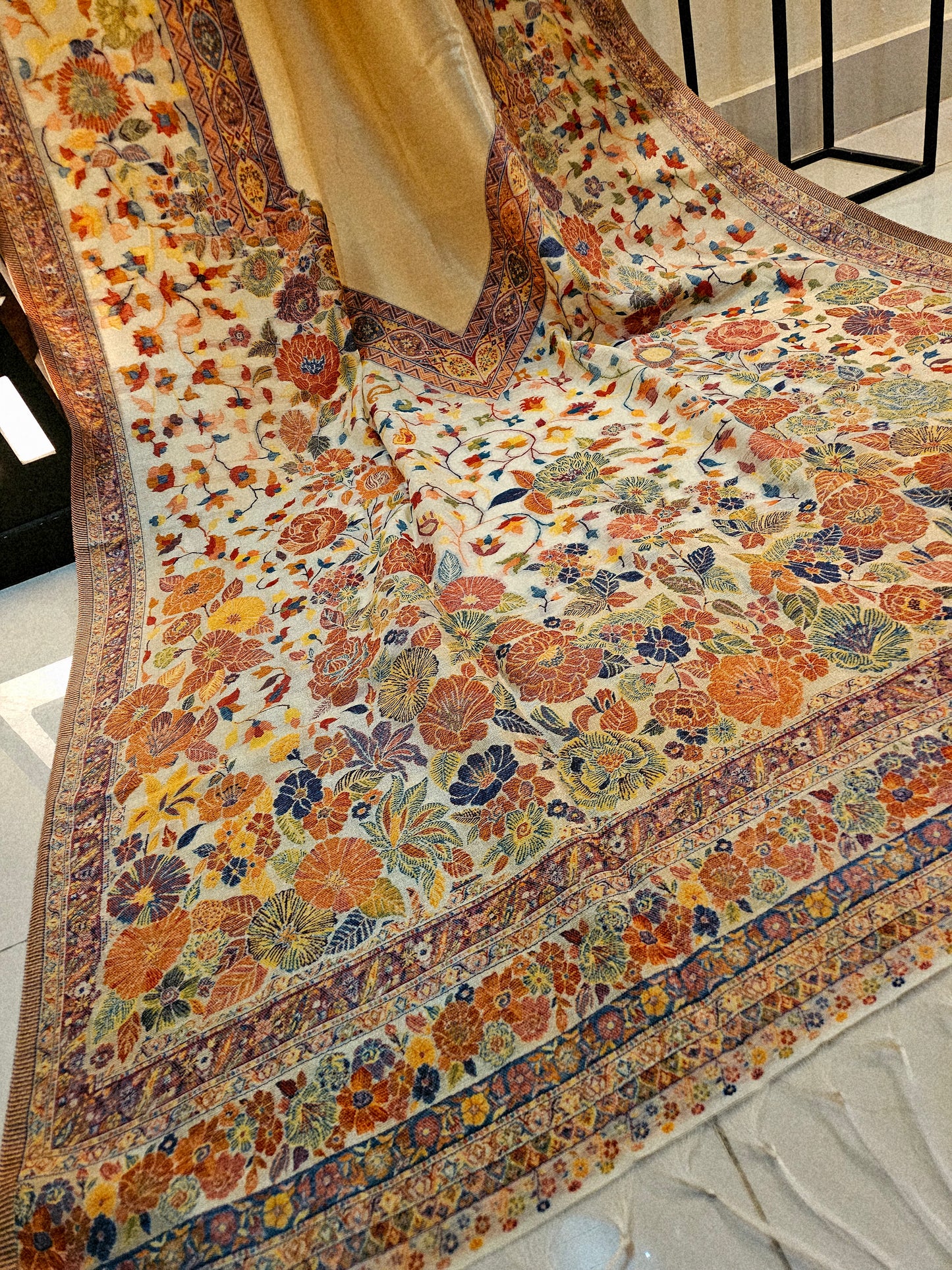 Silky moonlight kaani shawl/ dupata