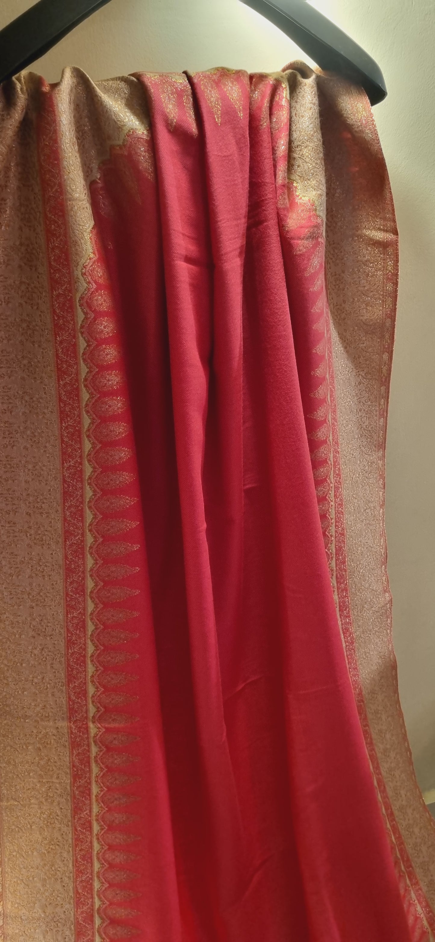 Pashmina with moonlight kaani border