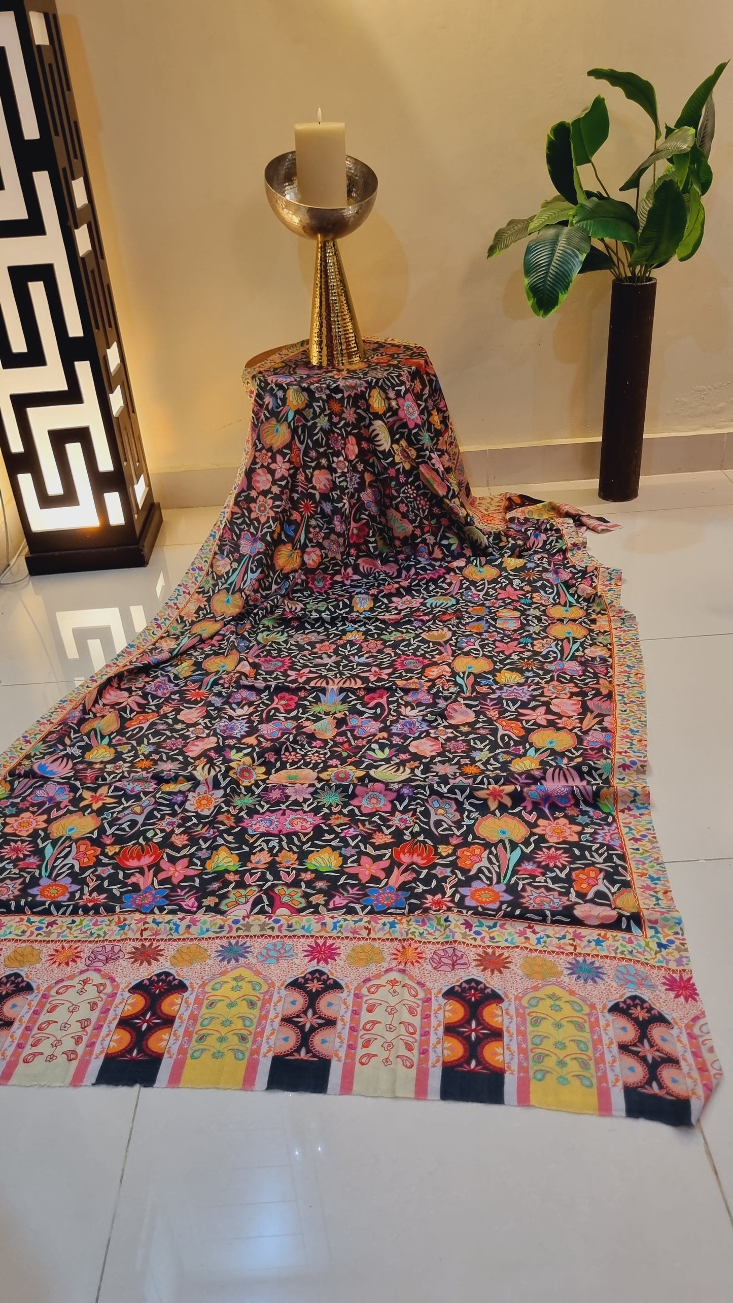 Floral Reelkar shawl