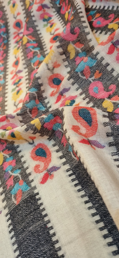 Toosh kaani shawl