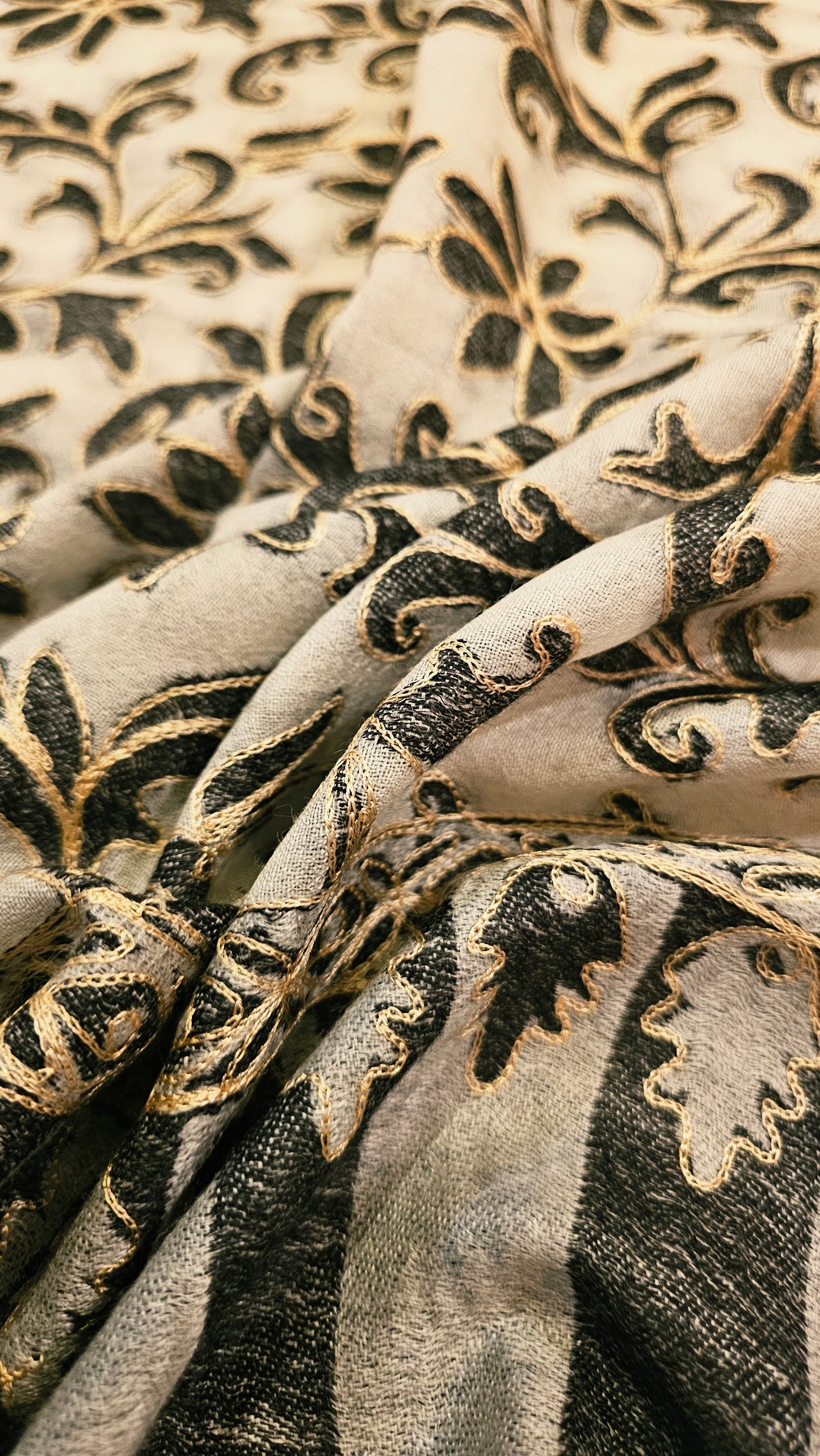 Reelkar kaani shawl: toosh