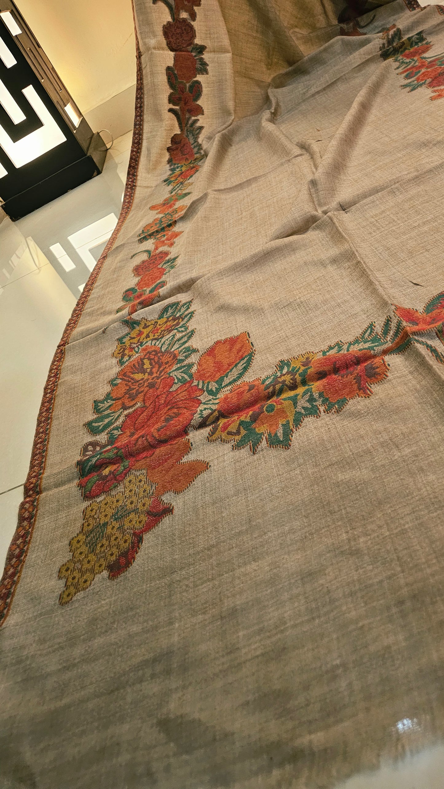 Kaani minishawl: Toosh