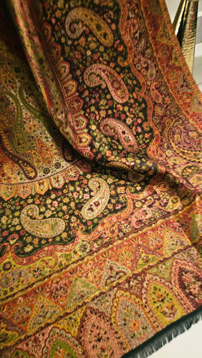 Gandhara kaani reversible: shawl
