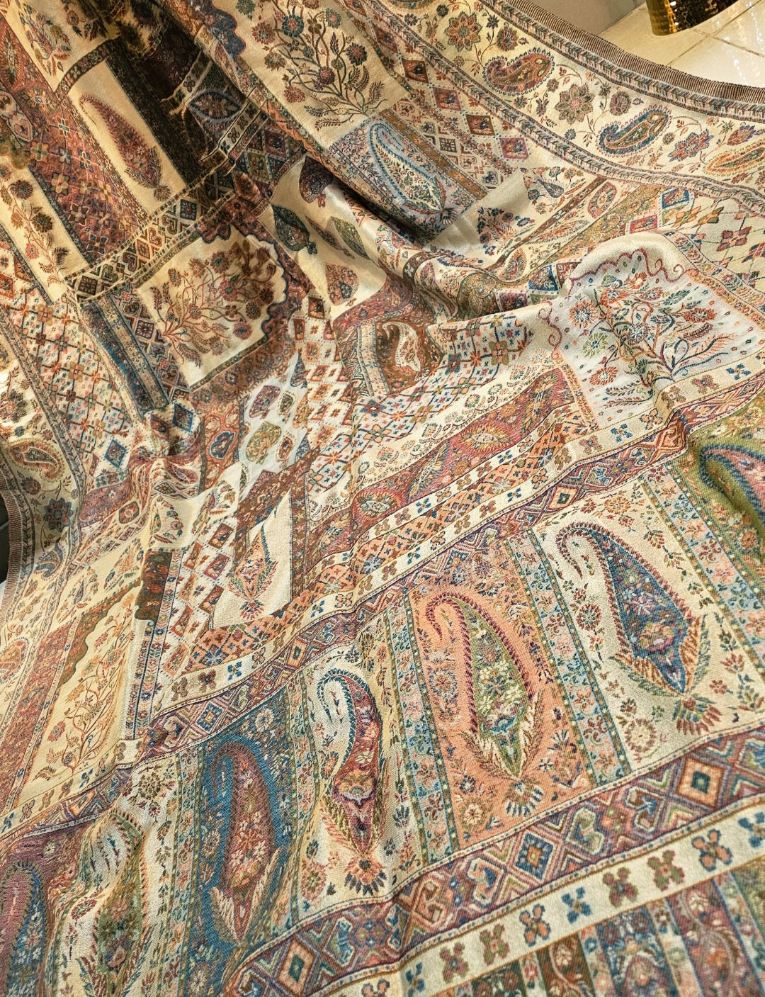 Moonlight silky pashmina kaani shawl