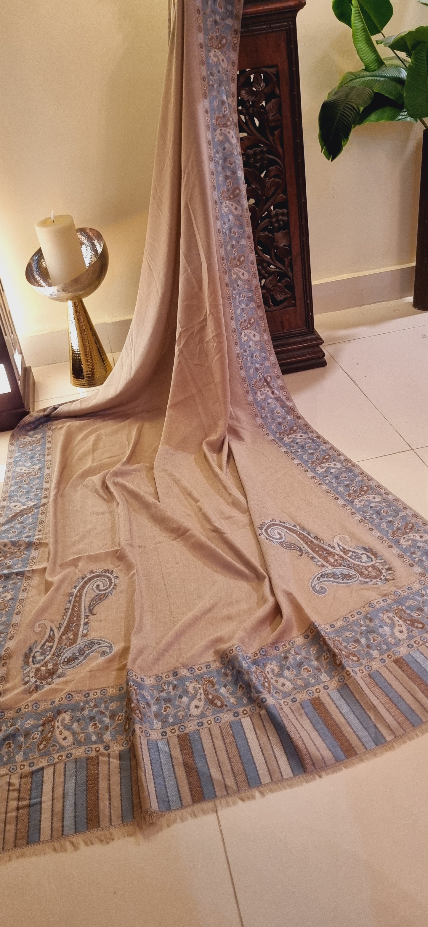 Soft pashmina kaani shawl