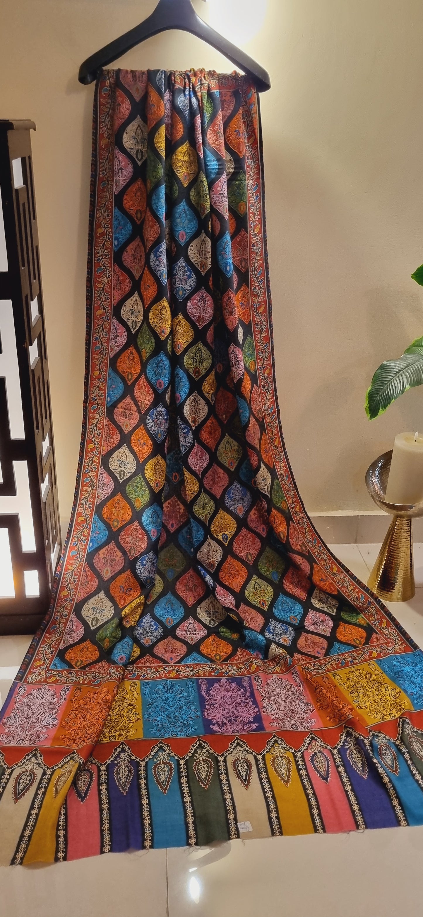 Reelkar embroidered pashmina