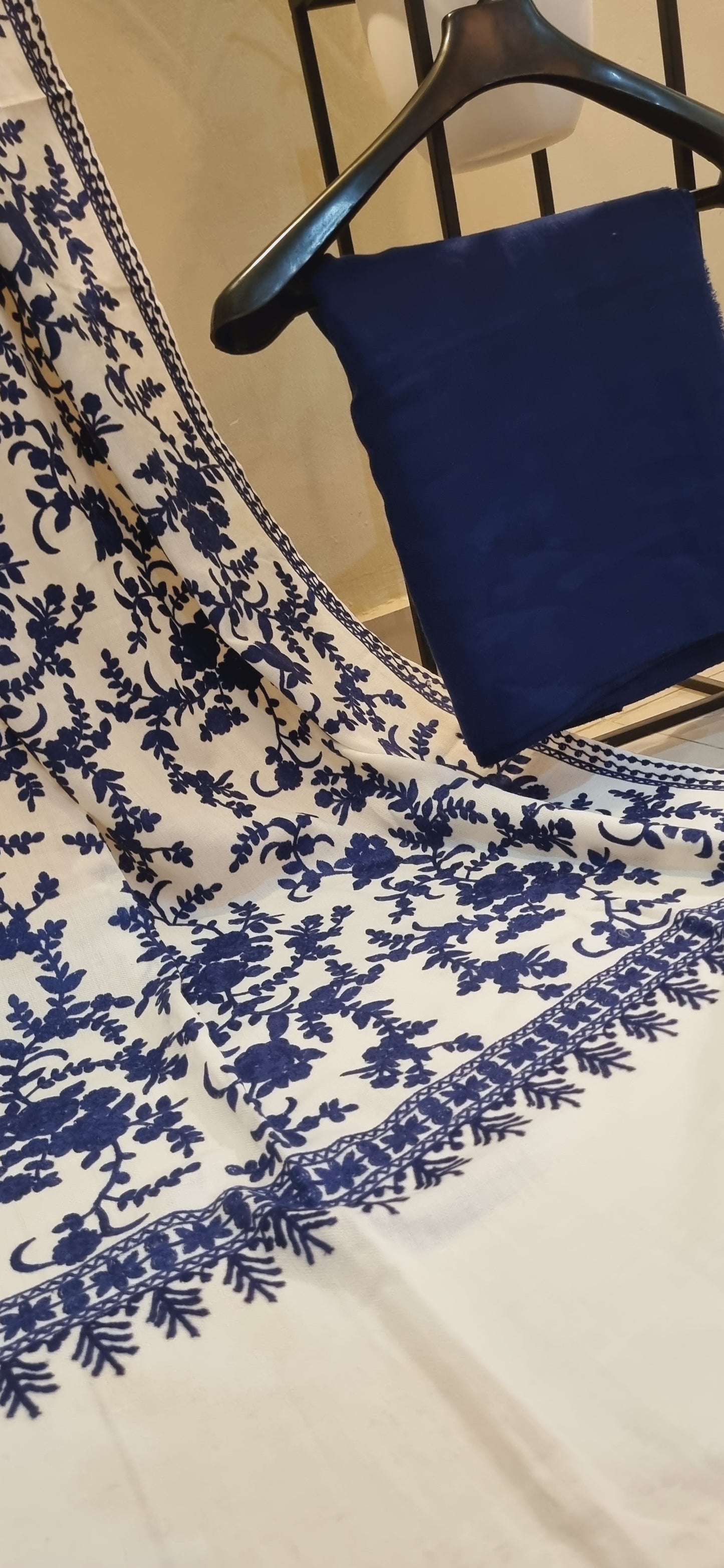 Pashmina embroidered