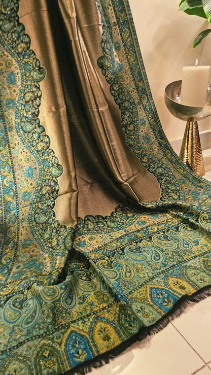 Reversible moonlight kaani: Shawl