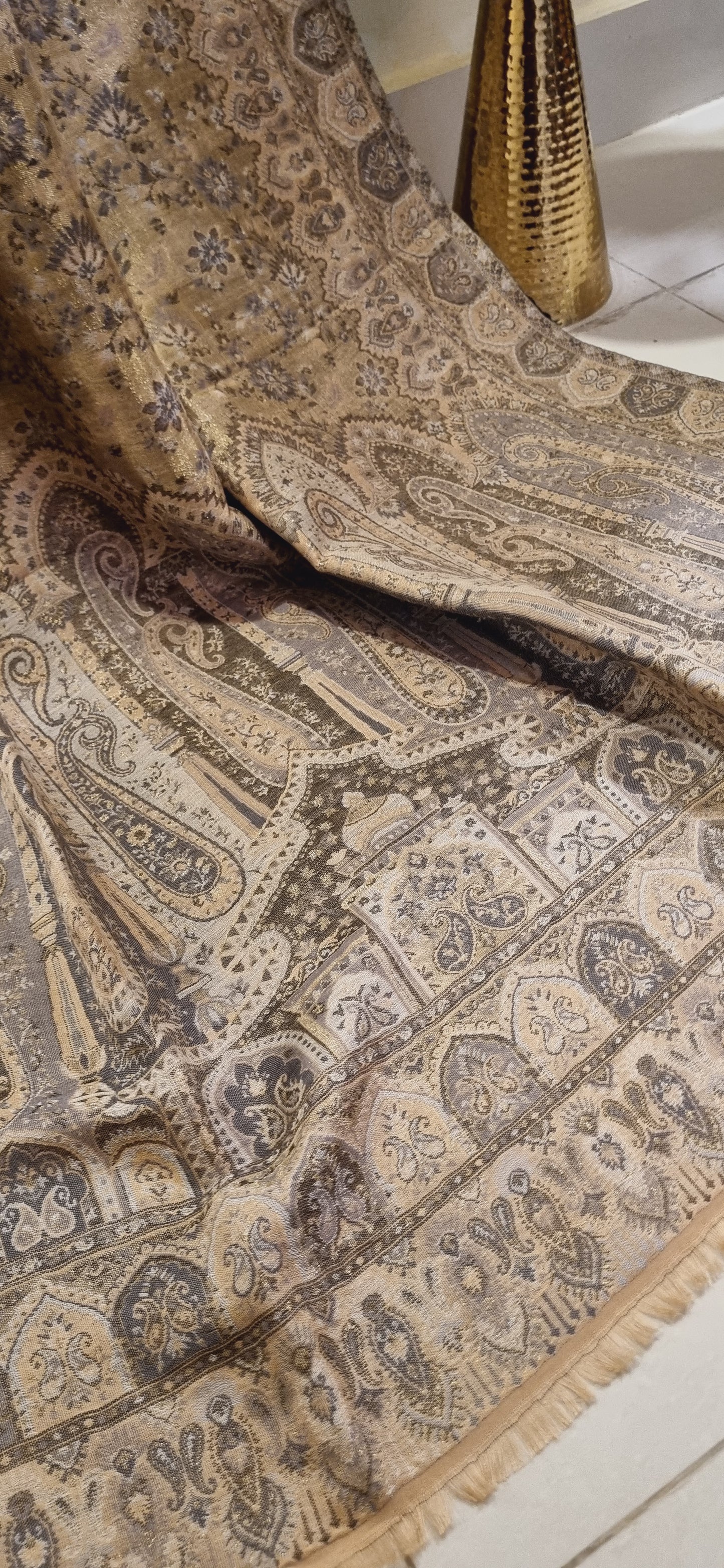 Reversible Moonlight gandhara kaani shawl