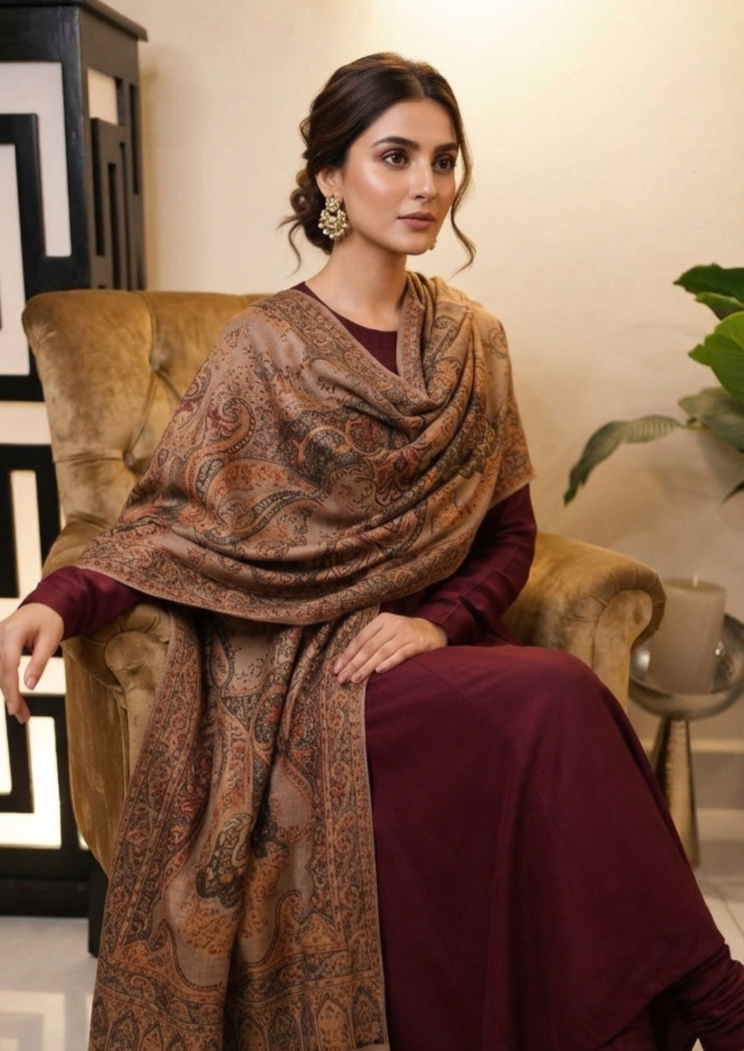 Moonlight reversible gandhara kaani: Pashmina