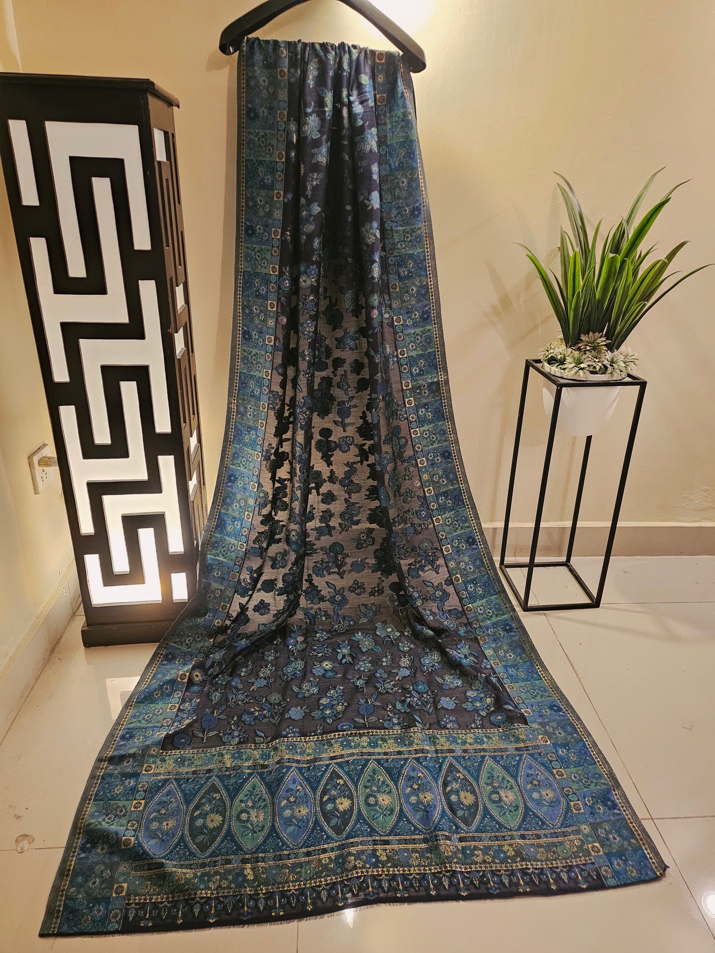 Silk kaani shawl