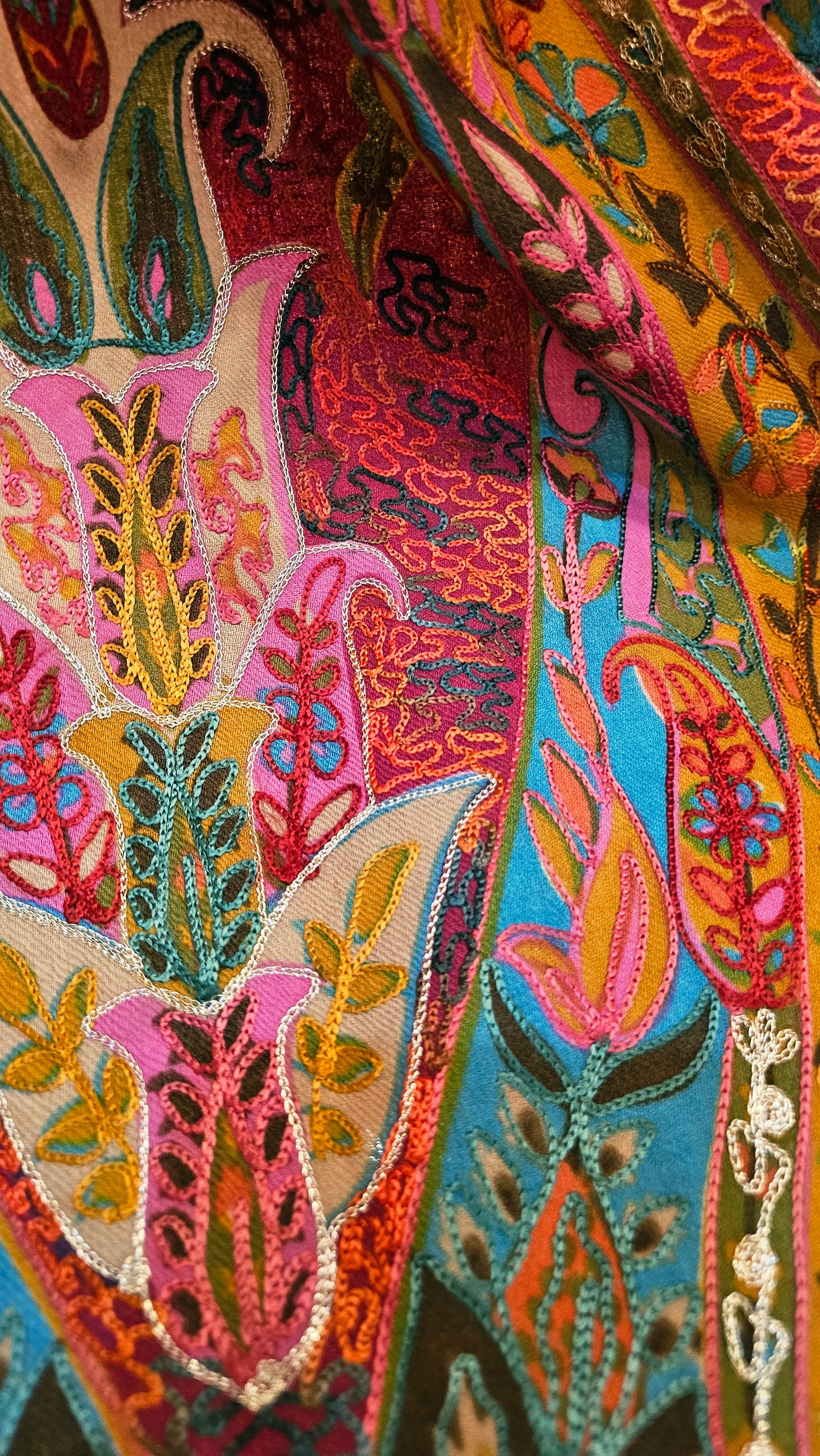 Reelkar embroidered: Pashmina