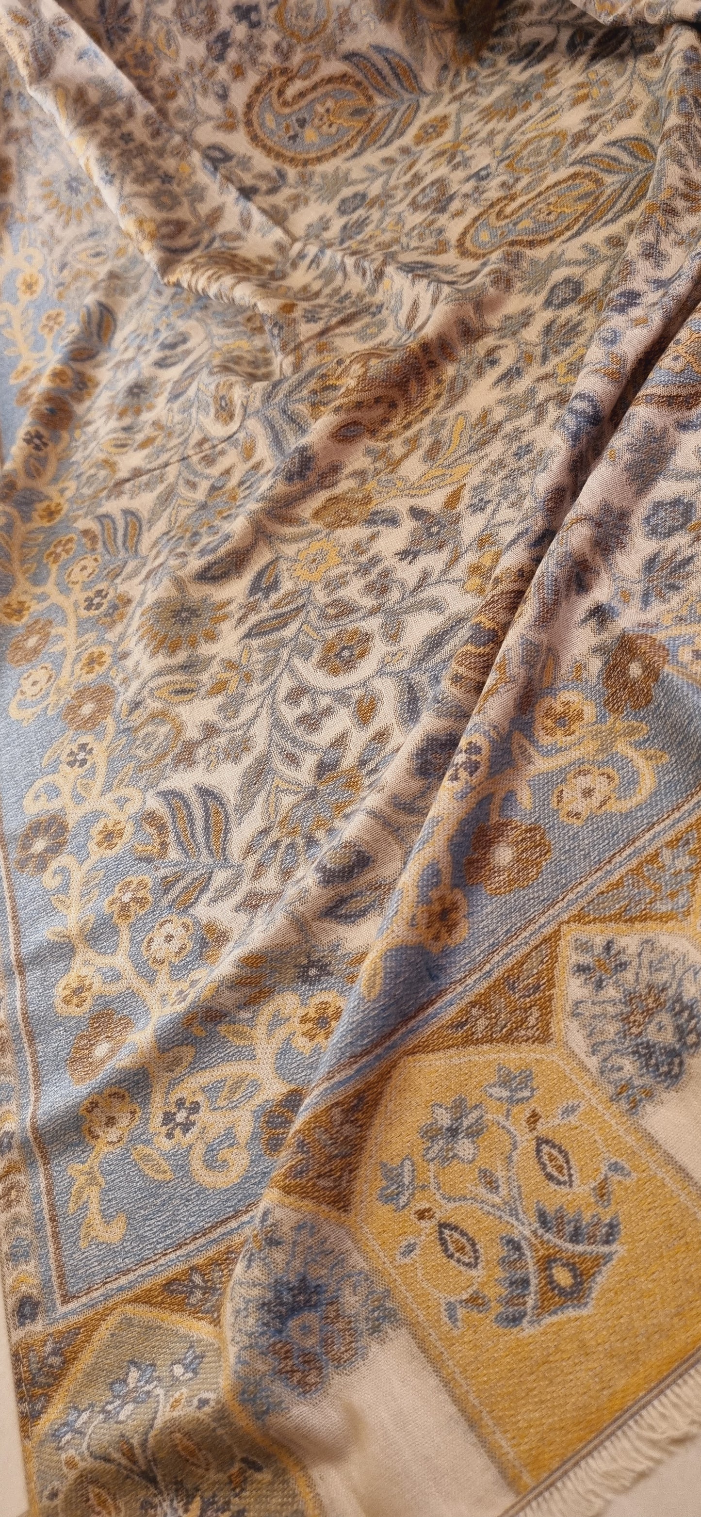 Woollen pashmina kaani shawl