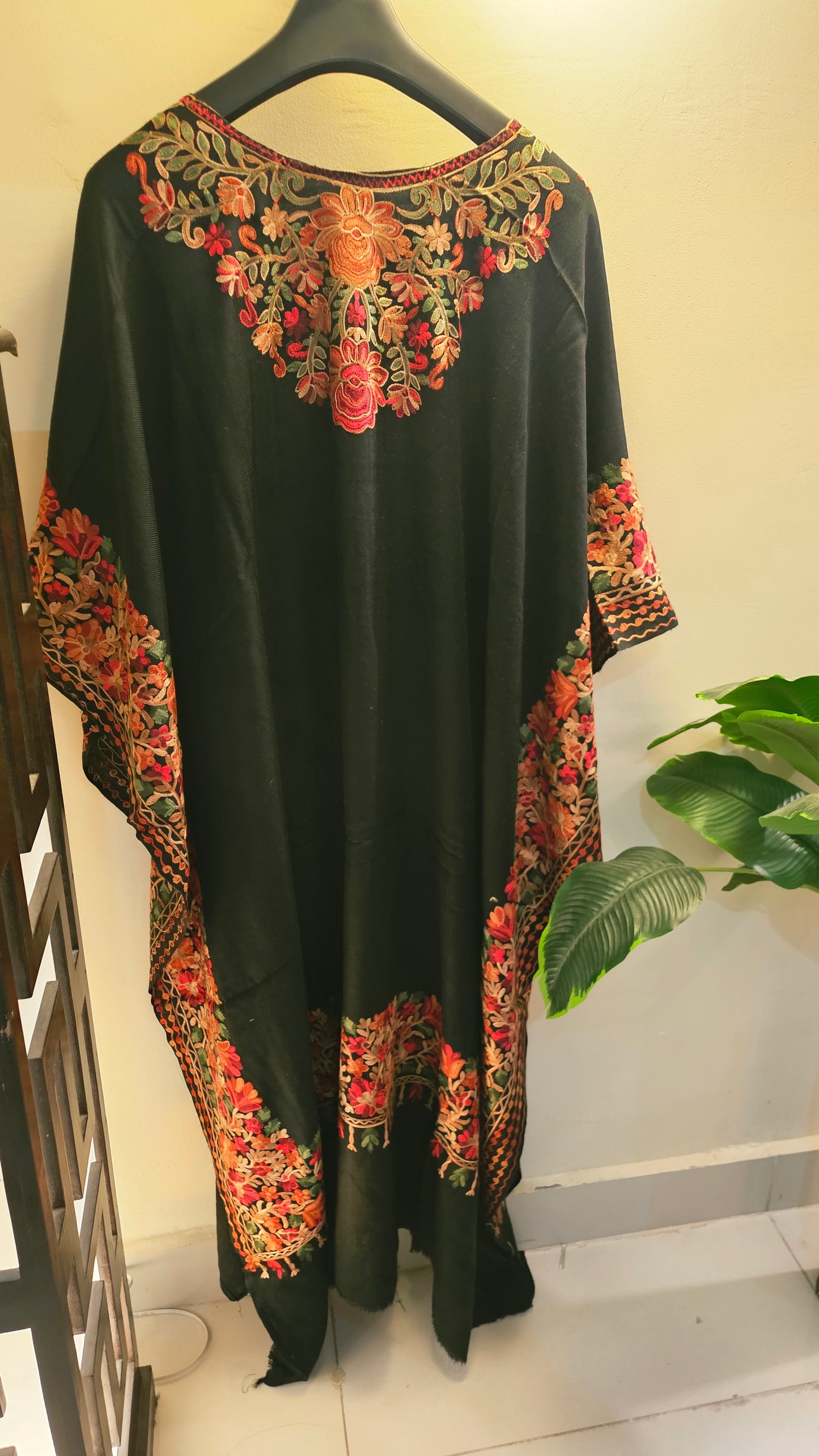Embroidered cape shawl: Pashmina