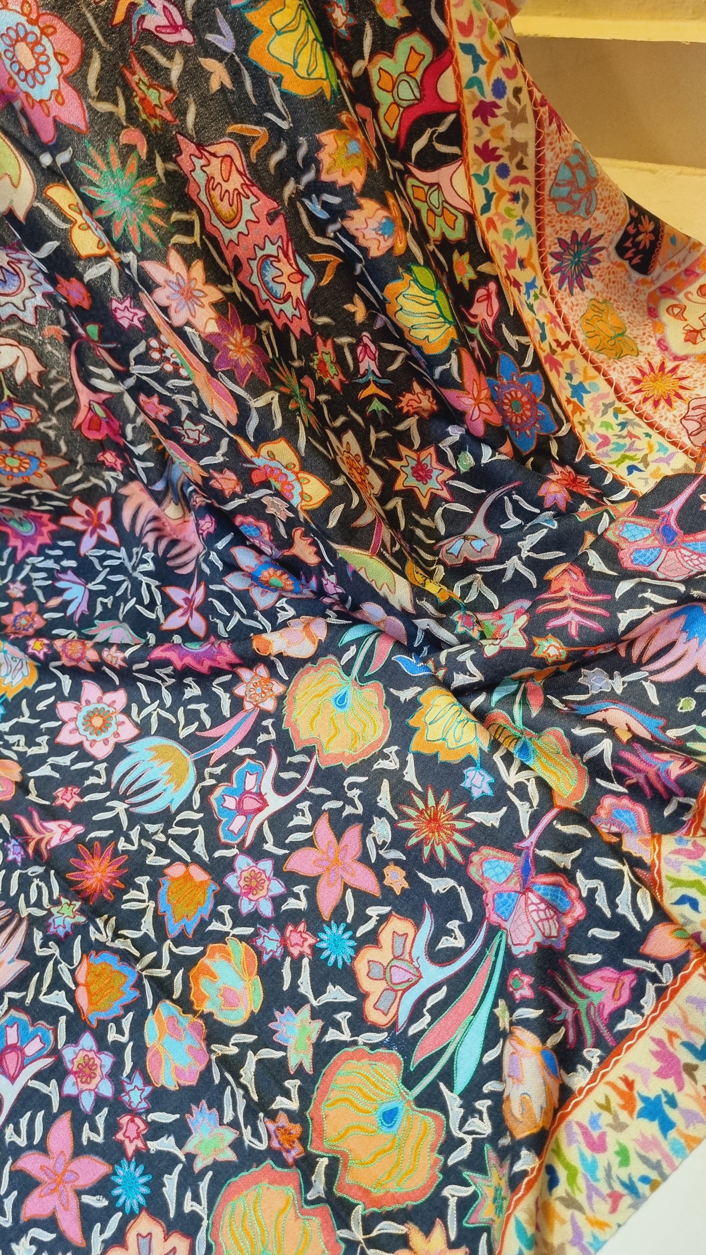 Floral Reelkar shawl