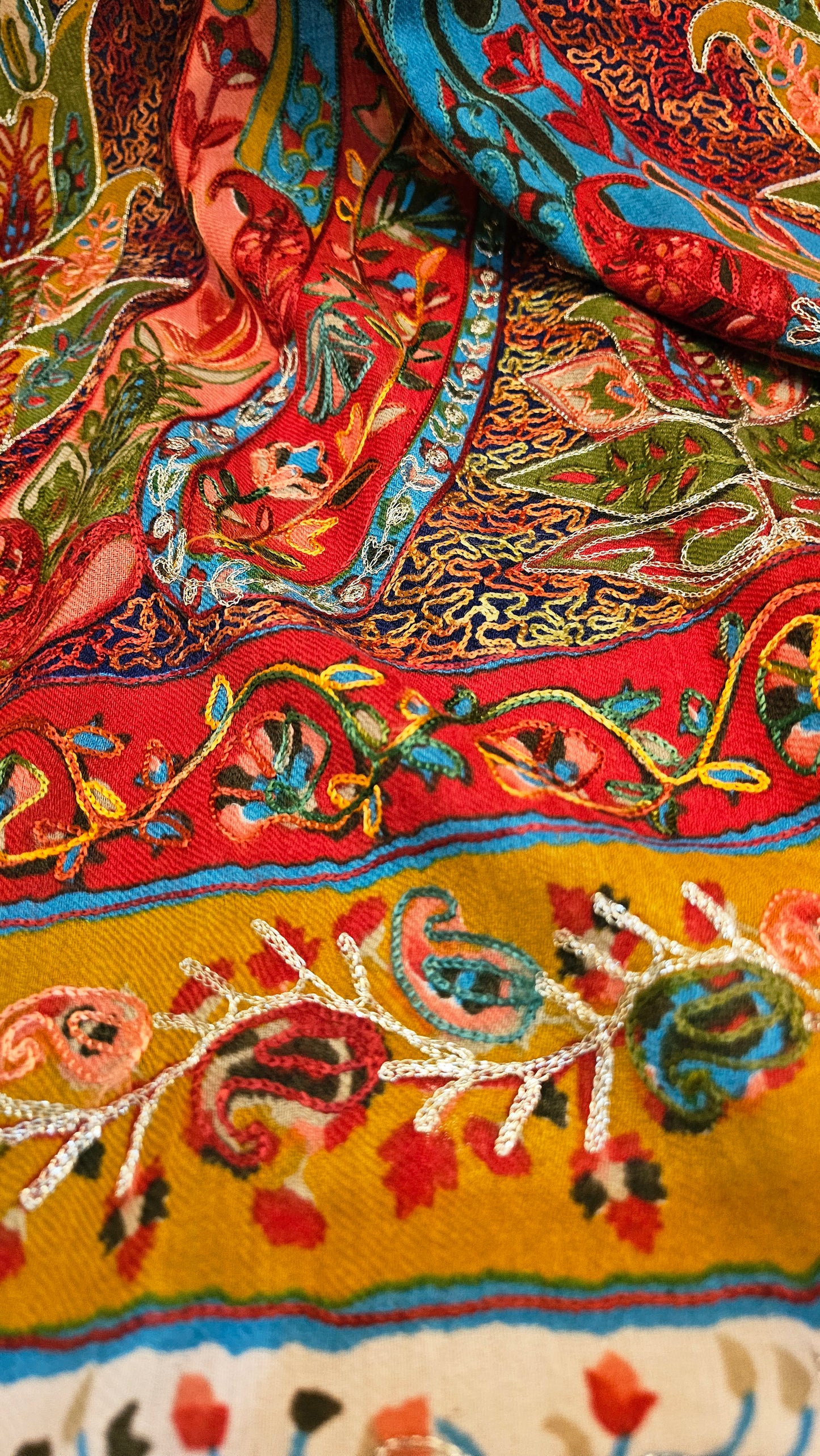 Reelkar embroidered: Pashmina