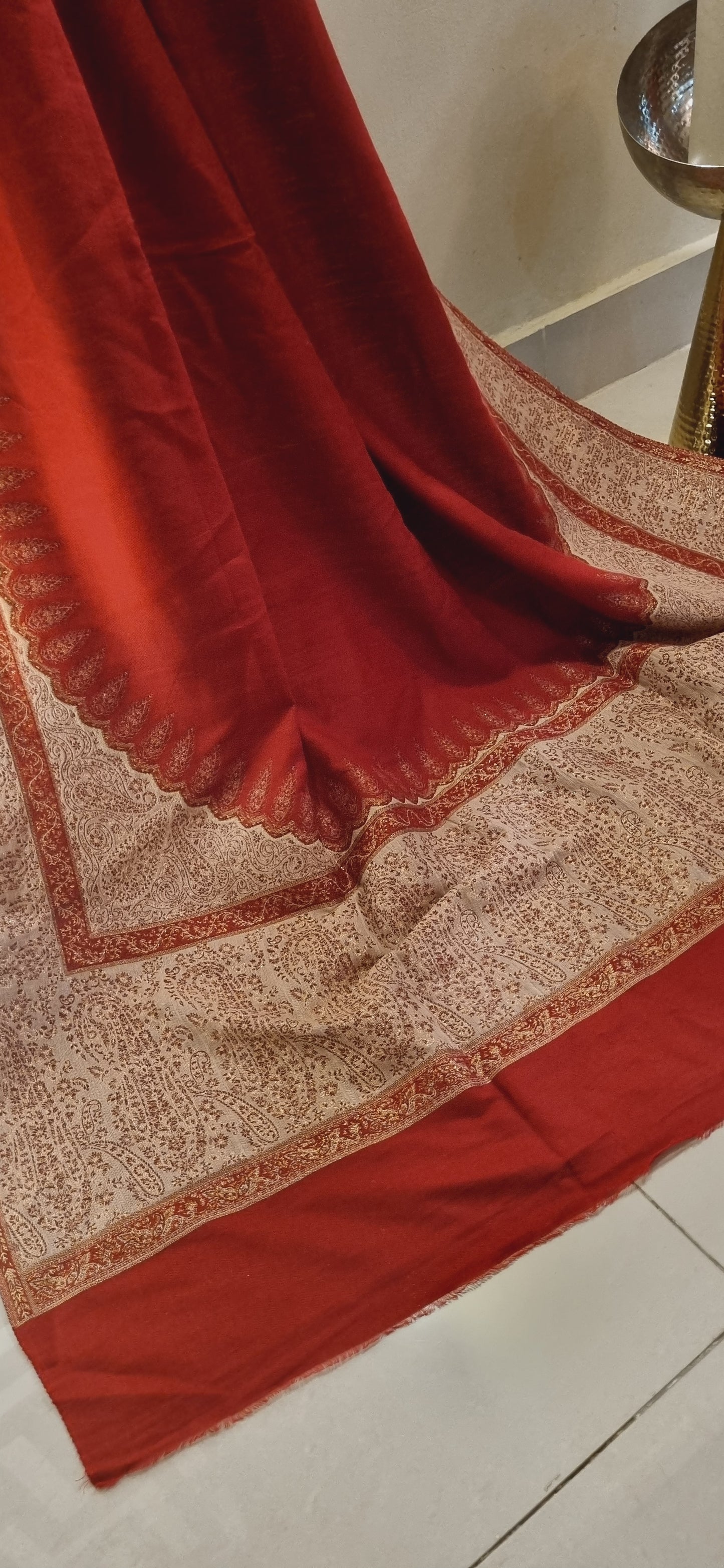 Pashmina with moonlight kaani border