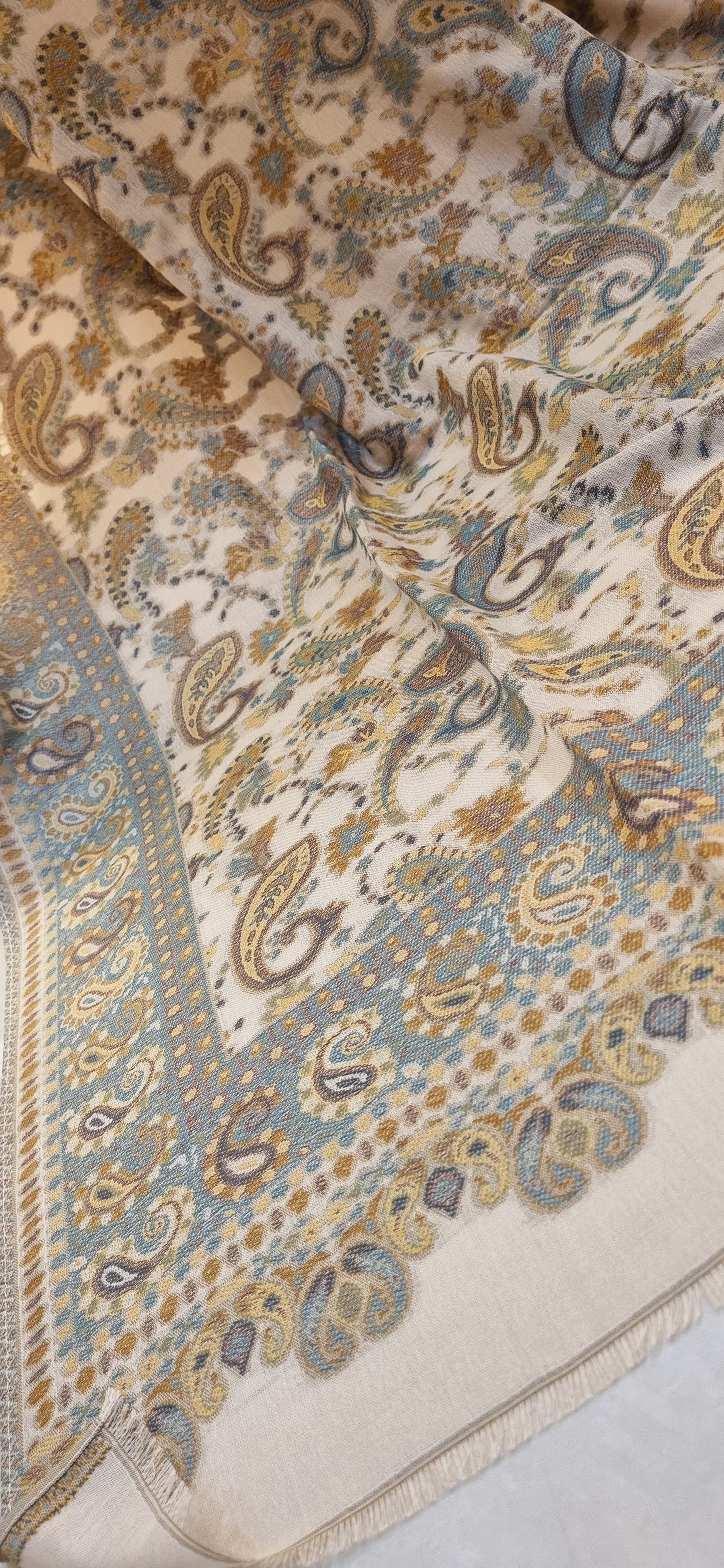 Woolen pashmina kaani shawl