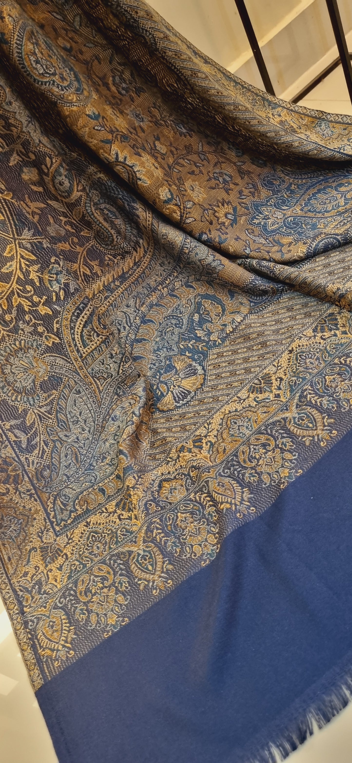 Woolen pashmina kaani shawl