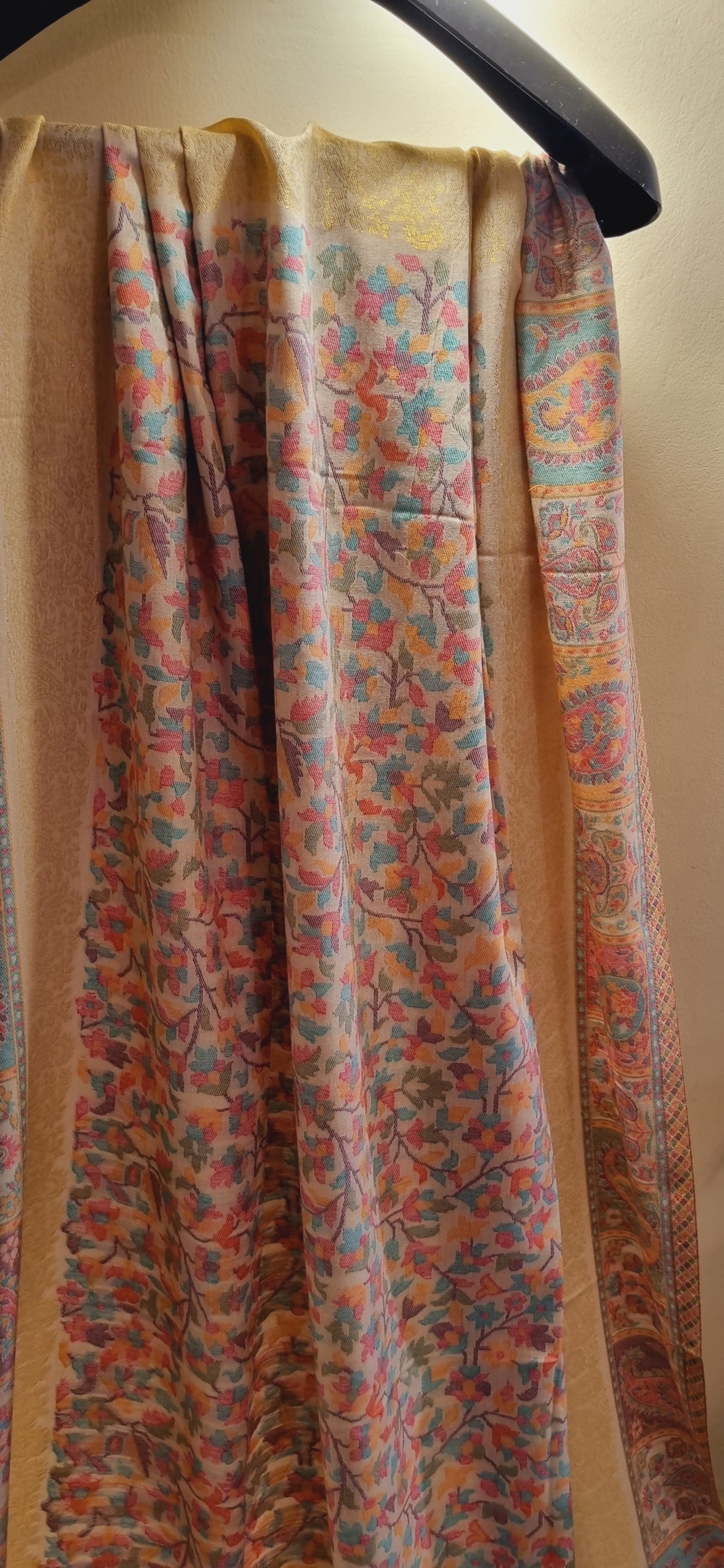 Pashmina kaani with moonlight border