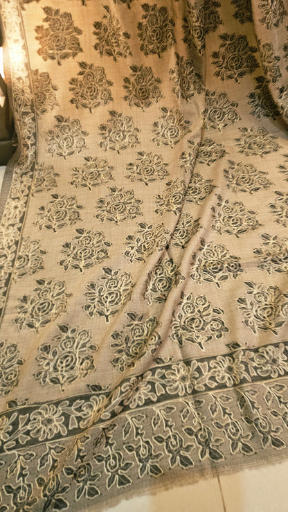 Reelkar embroidered kaani: Toosh