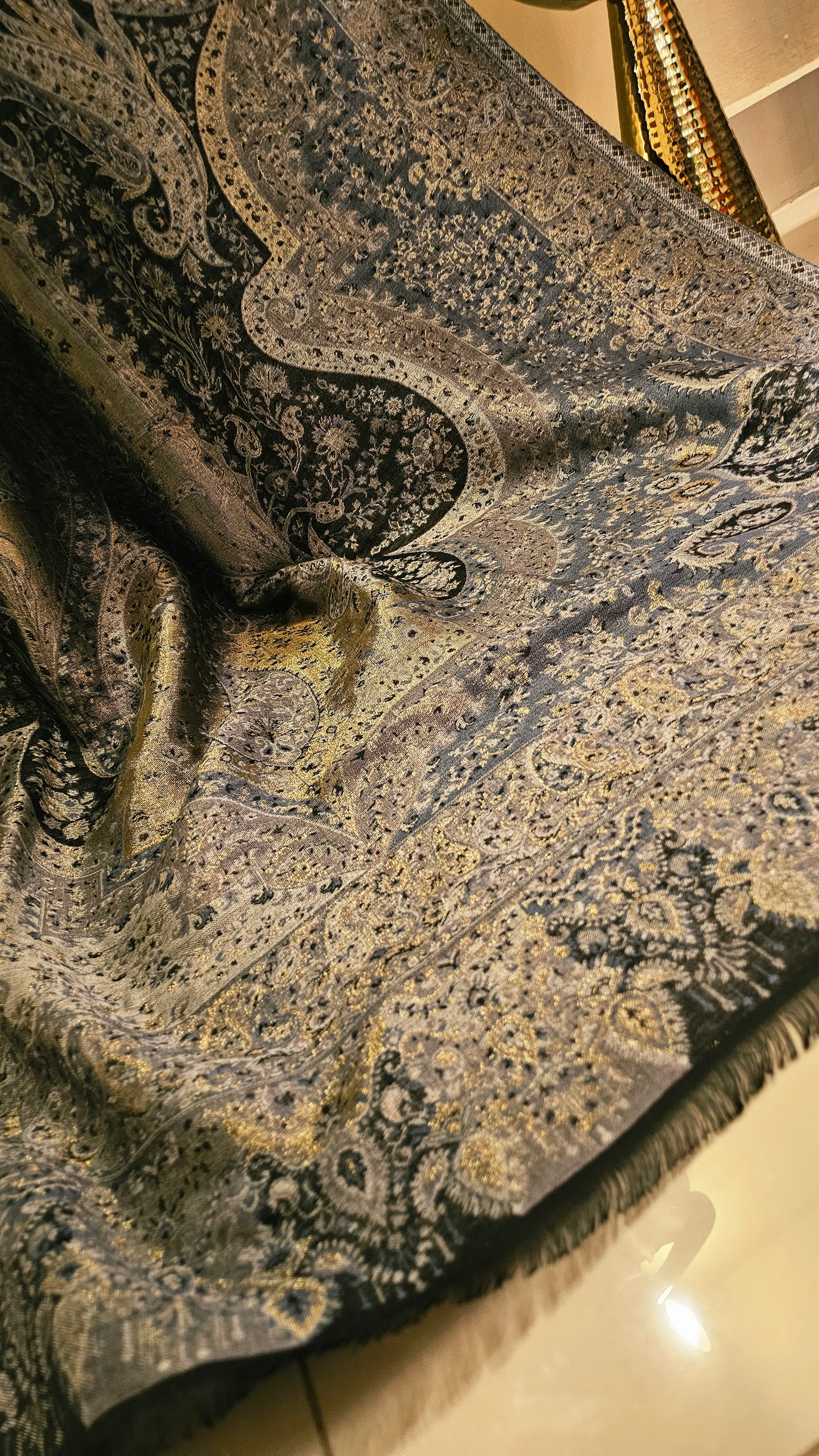 Gandhara reversible kaani: shawl