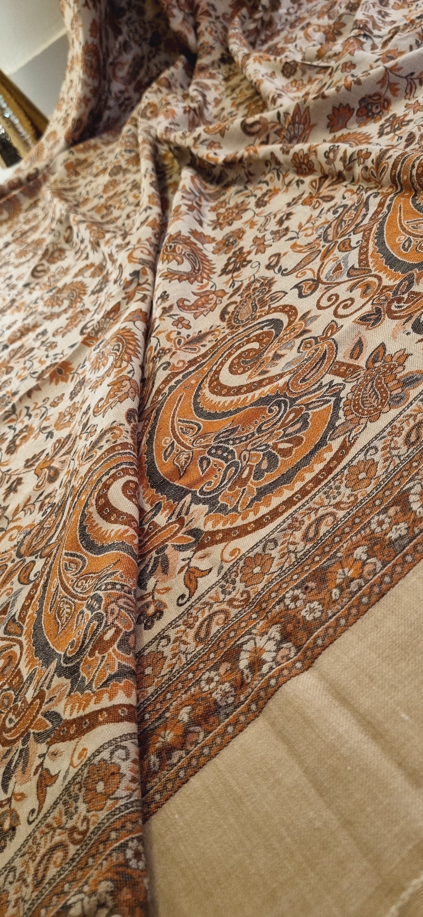 Woollen pashmina kaani shawl