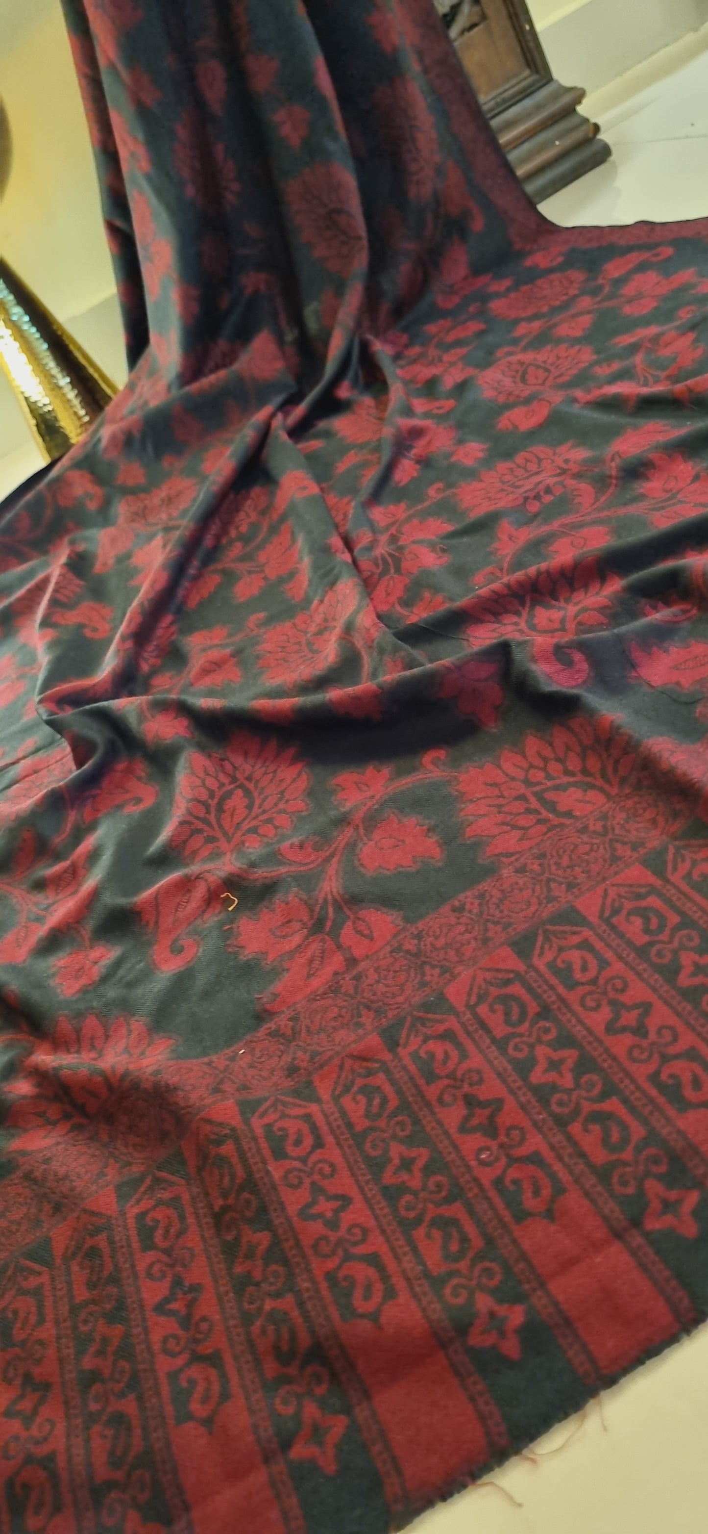 Woollen pashmina kaani shawl