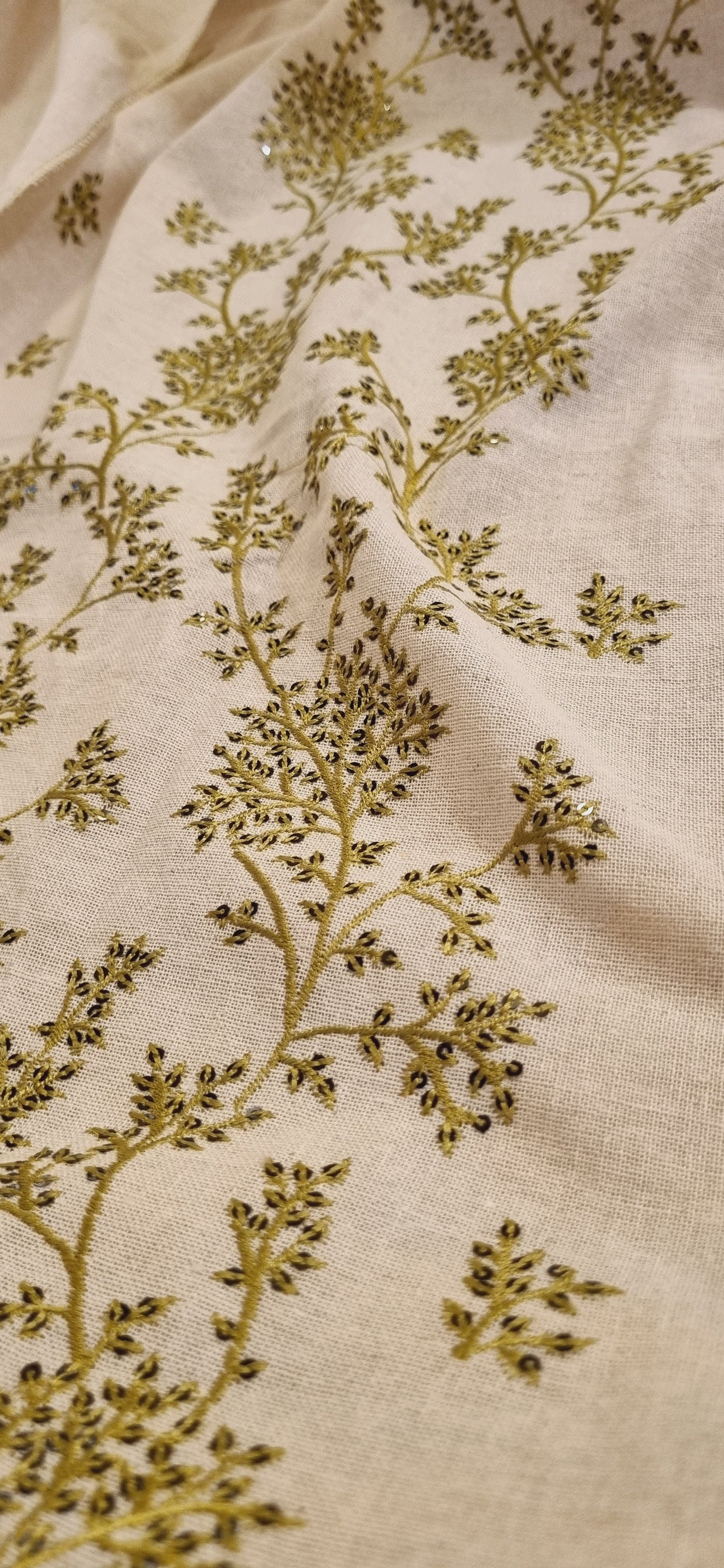 Khaddar karandi embroidered three piece suit