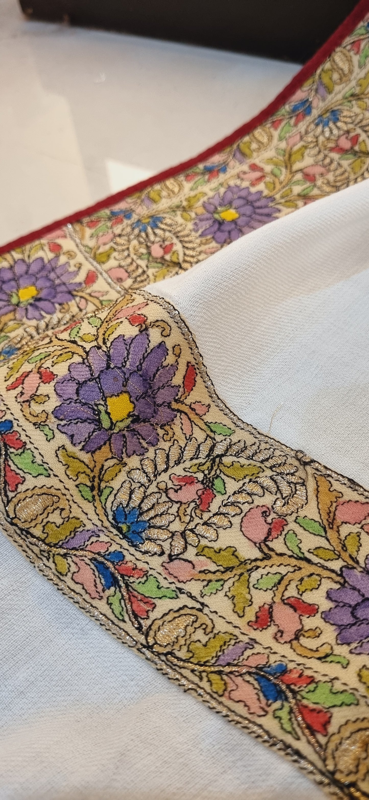 Pashmina shawl with kalamkar border