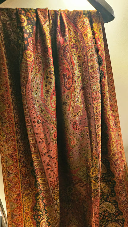 Gandhara kaani reversible: shawl