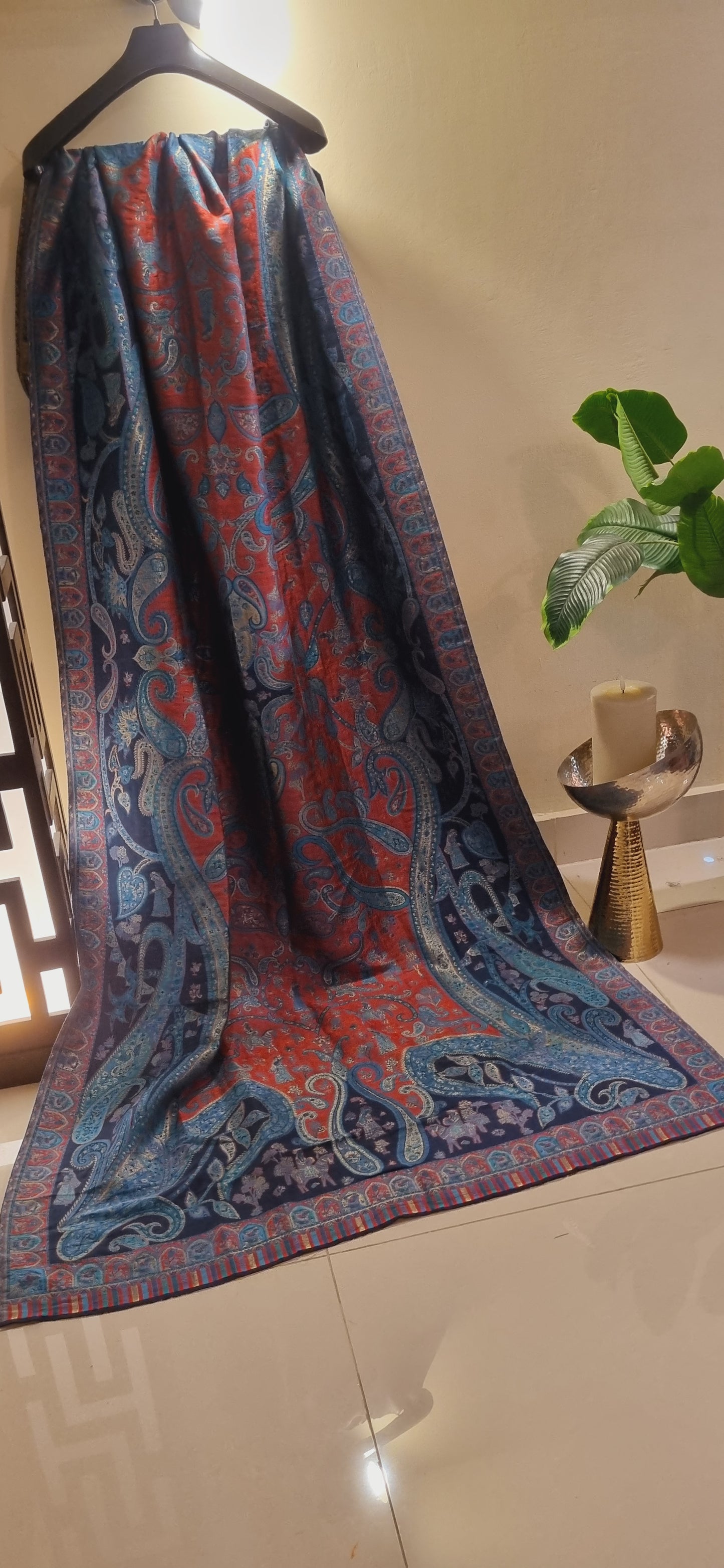 Jodha akbar moonlight reversible kaani shawl