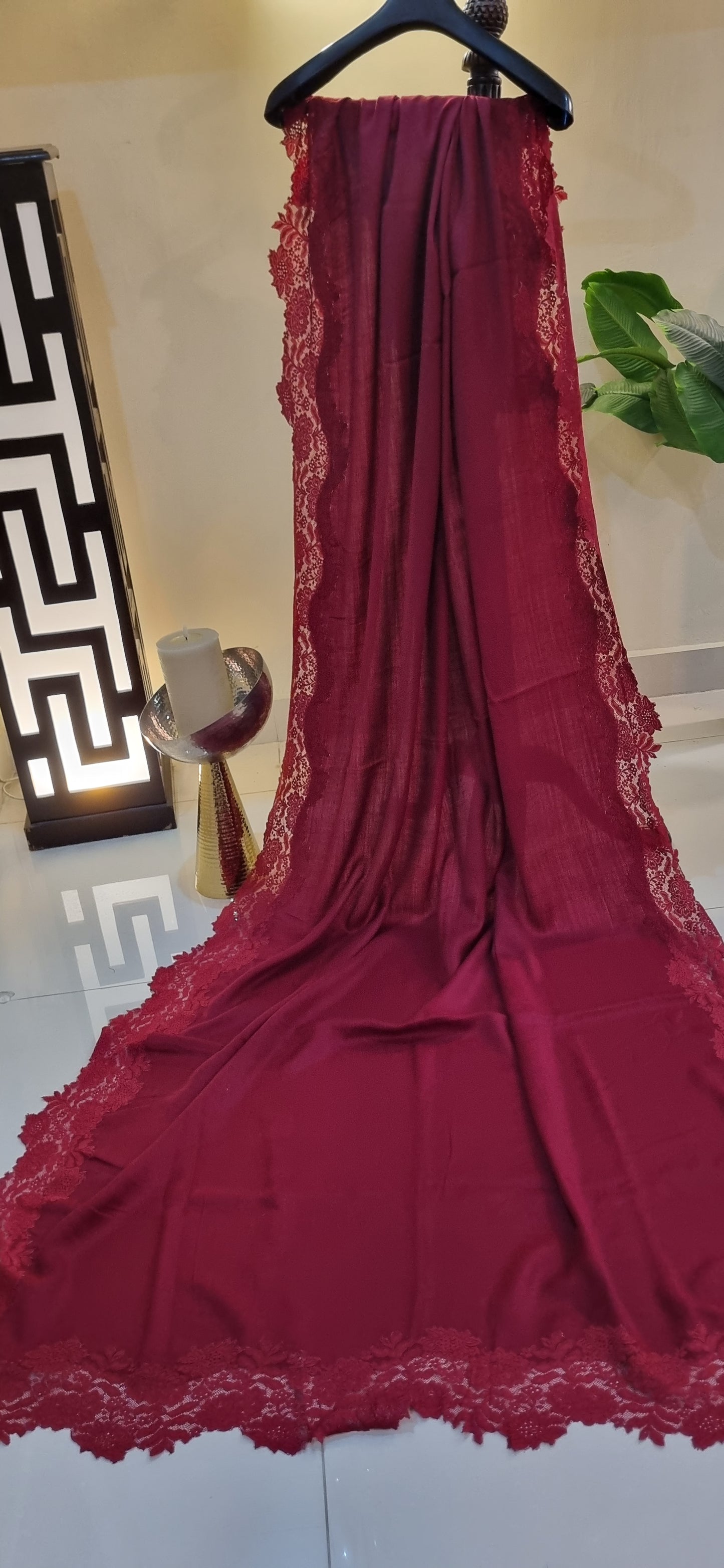 Pashmina chantilly shawl