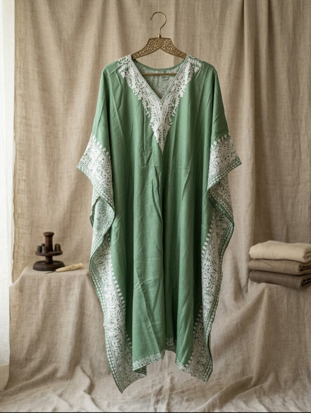 Embroidered cape shawls: Pashmina