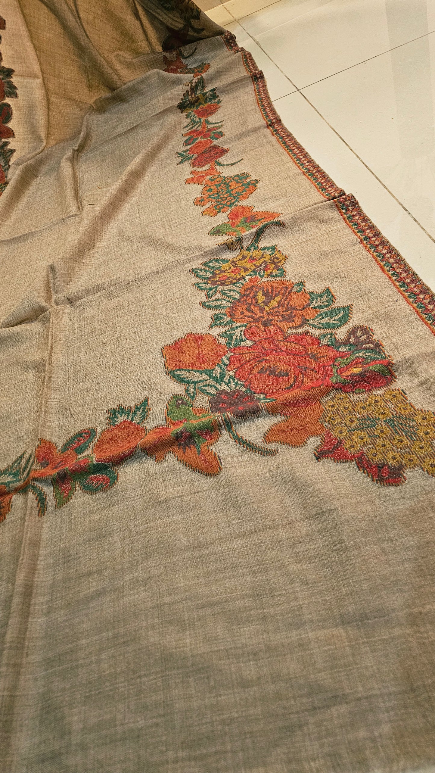 Kaani minishawl: Toosh
