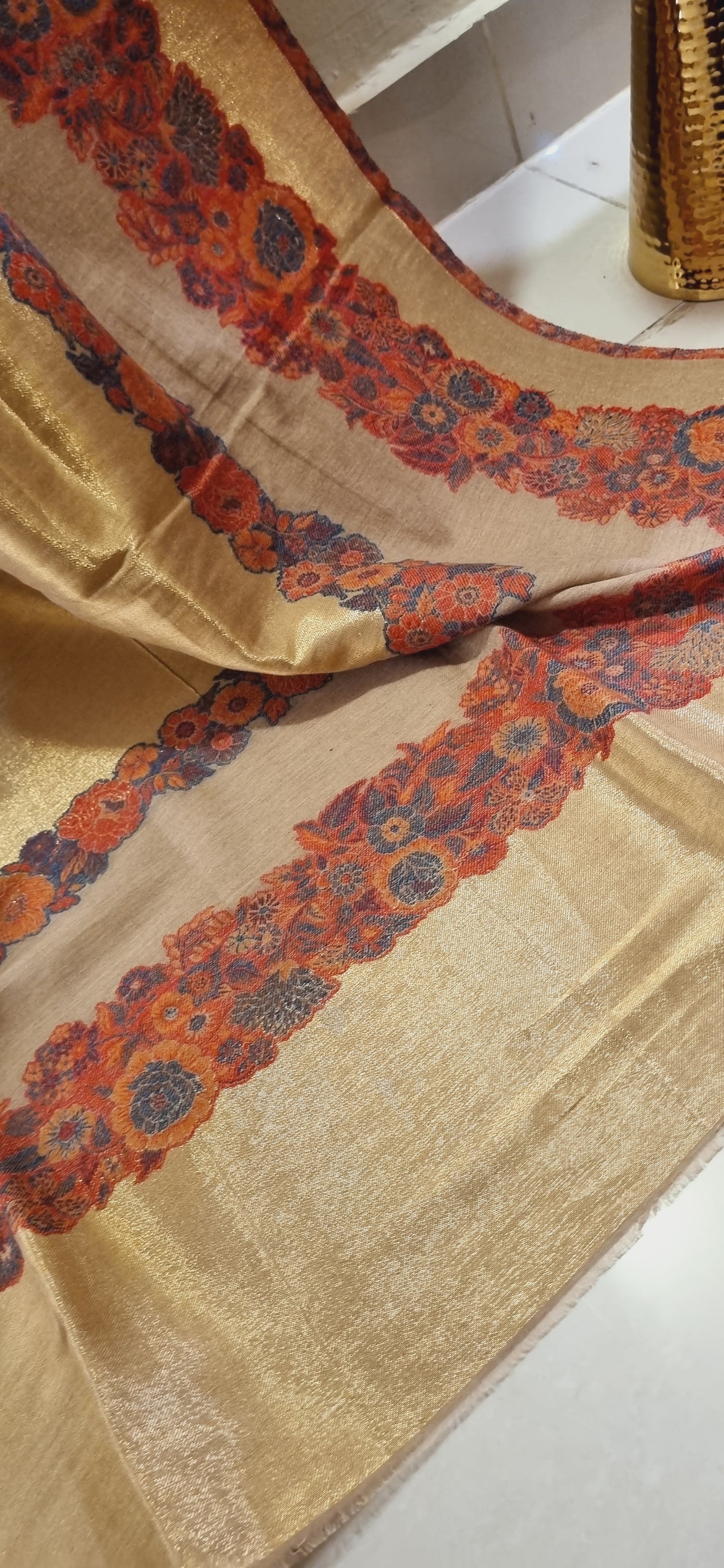Pyari shawl