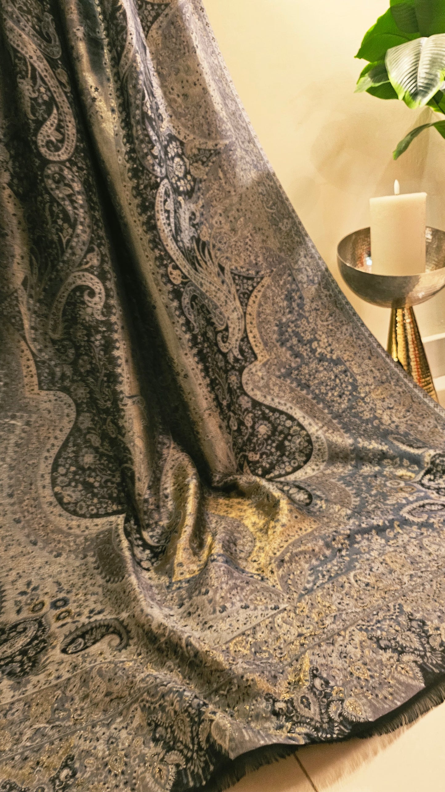 Gandhara reversible kaani: shawl